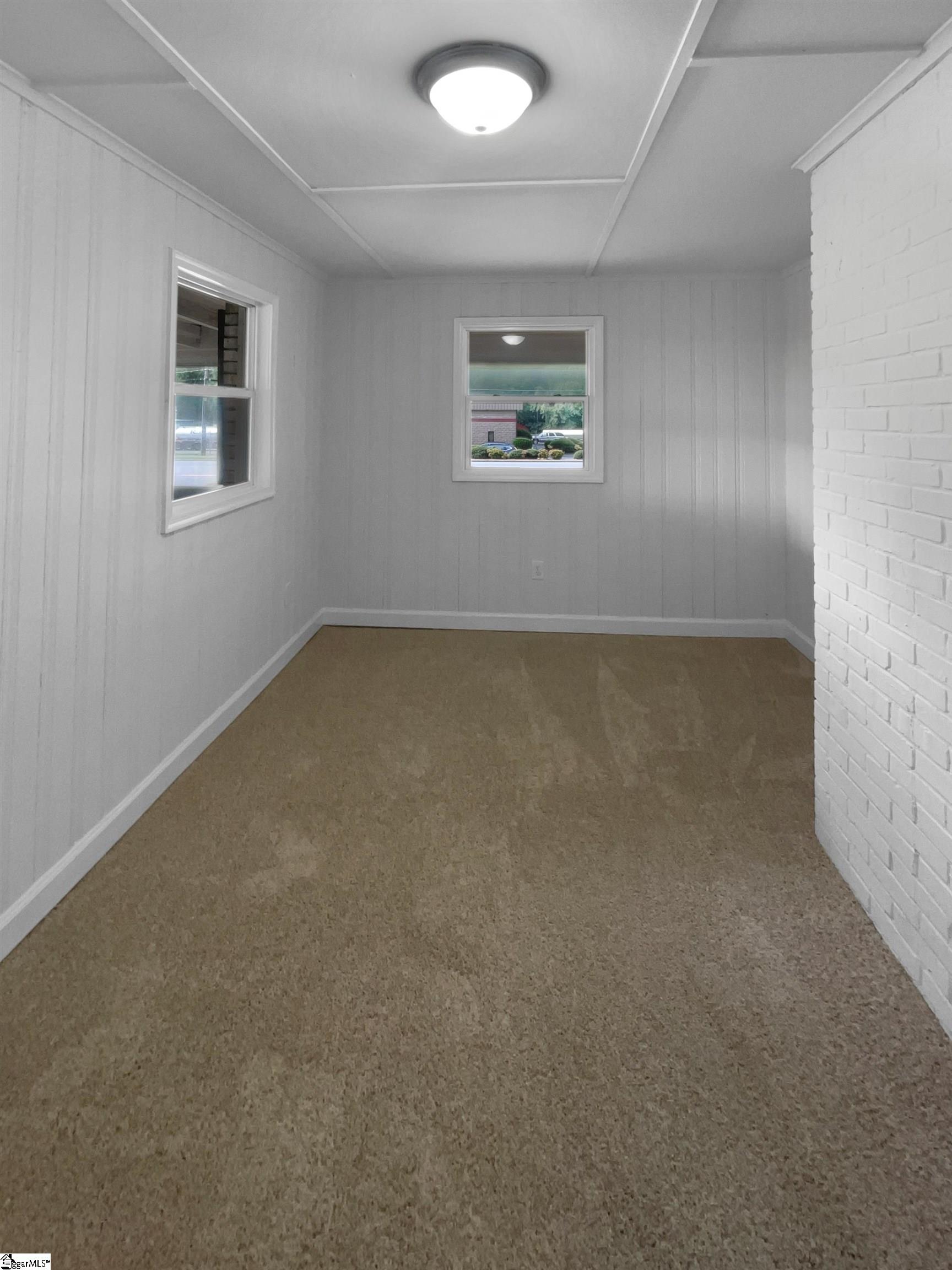 2375 S Pine Street Spartanburg, SC 29302