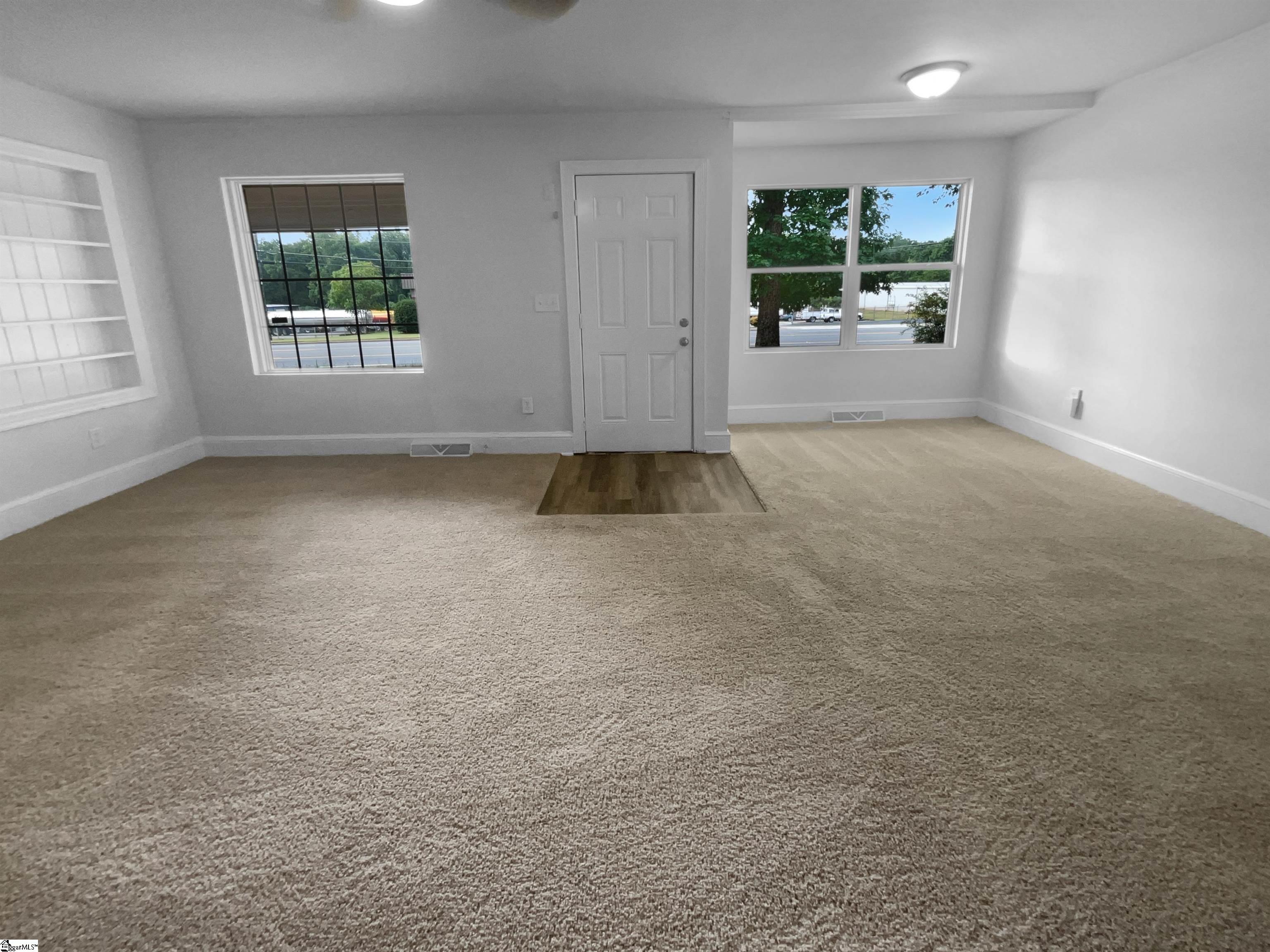 2375 S Pine Street Spartanburg, SC 29302
