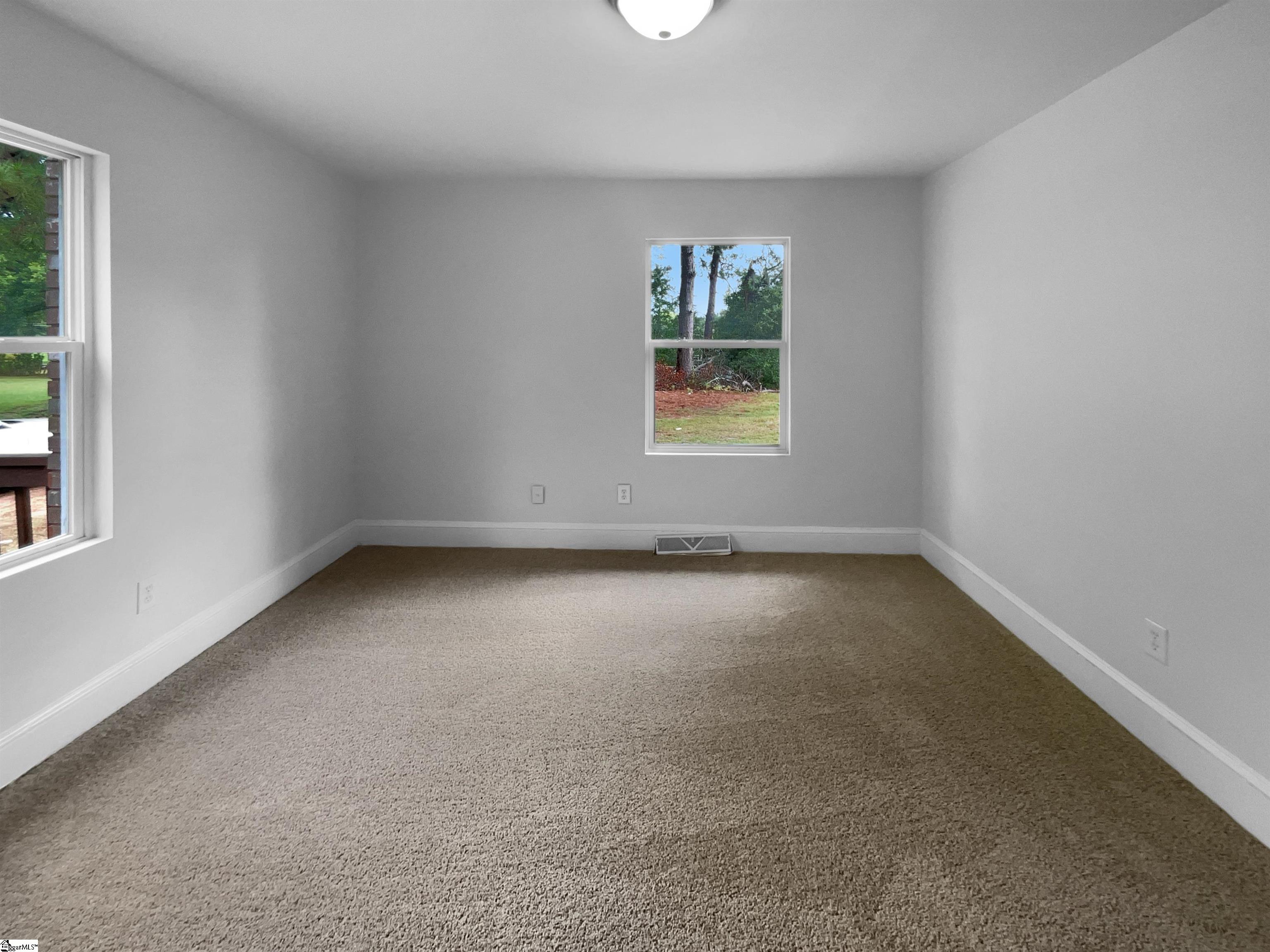 2375 S Pine Street Spartanburg, SC 29302