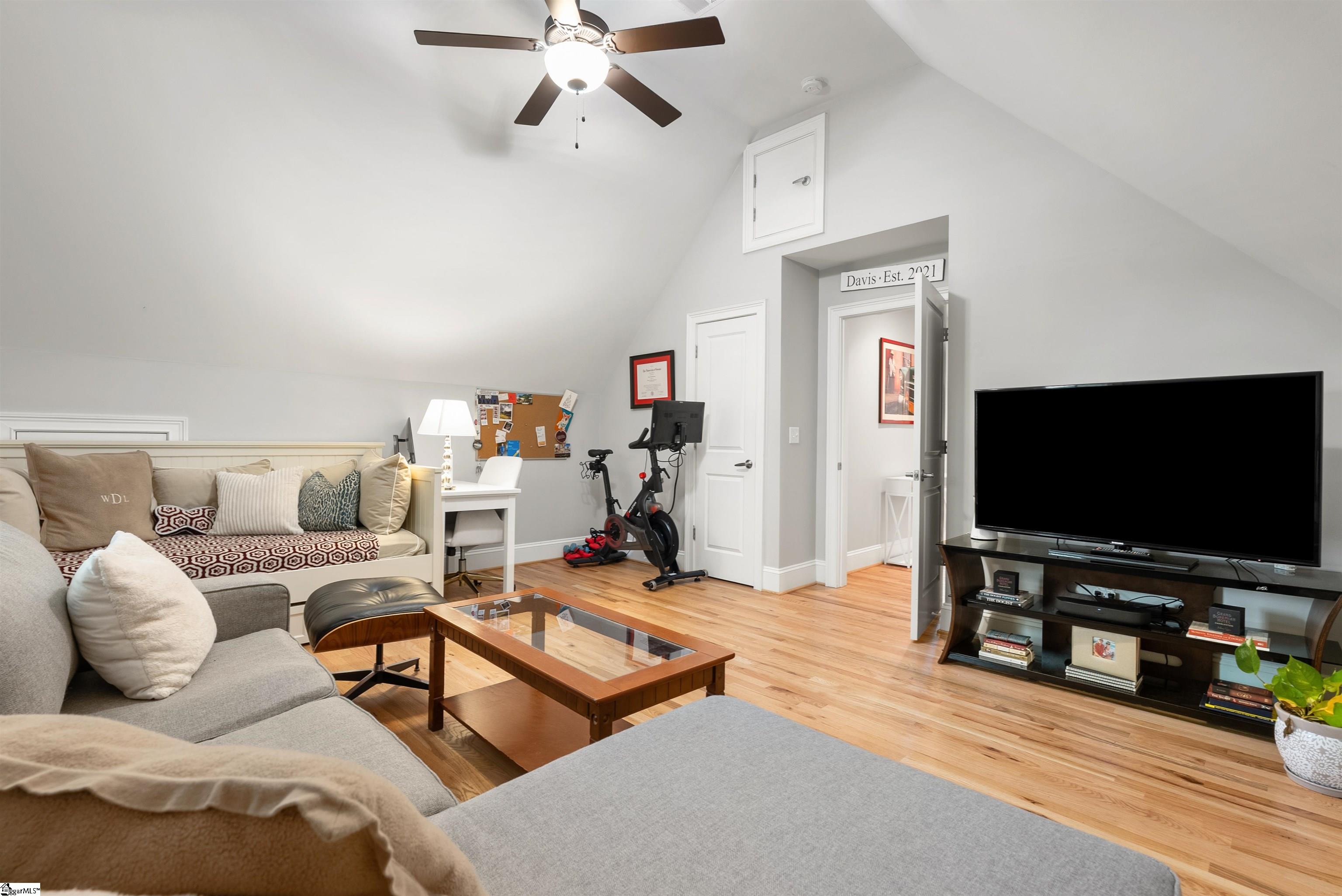 4 Asbury Avenue Greenville, SC 29601