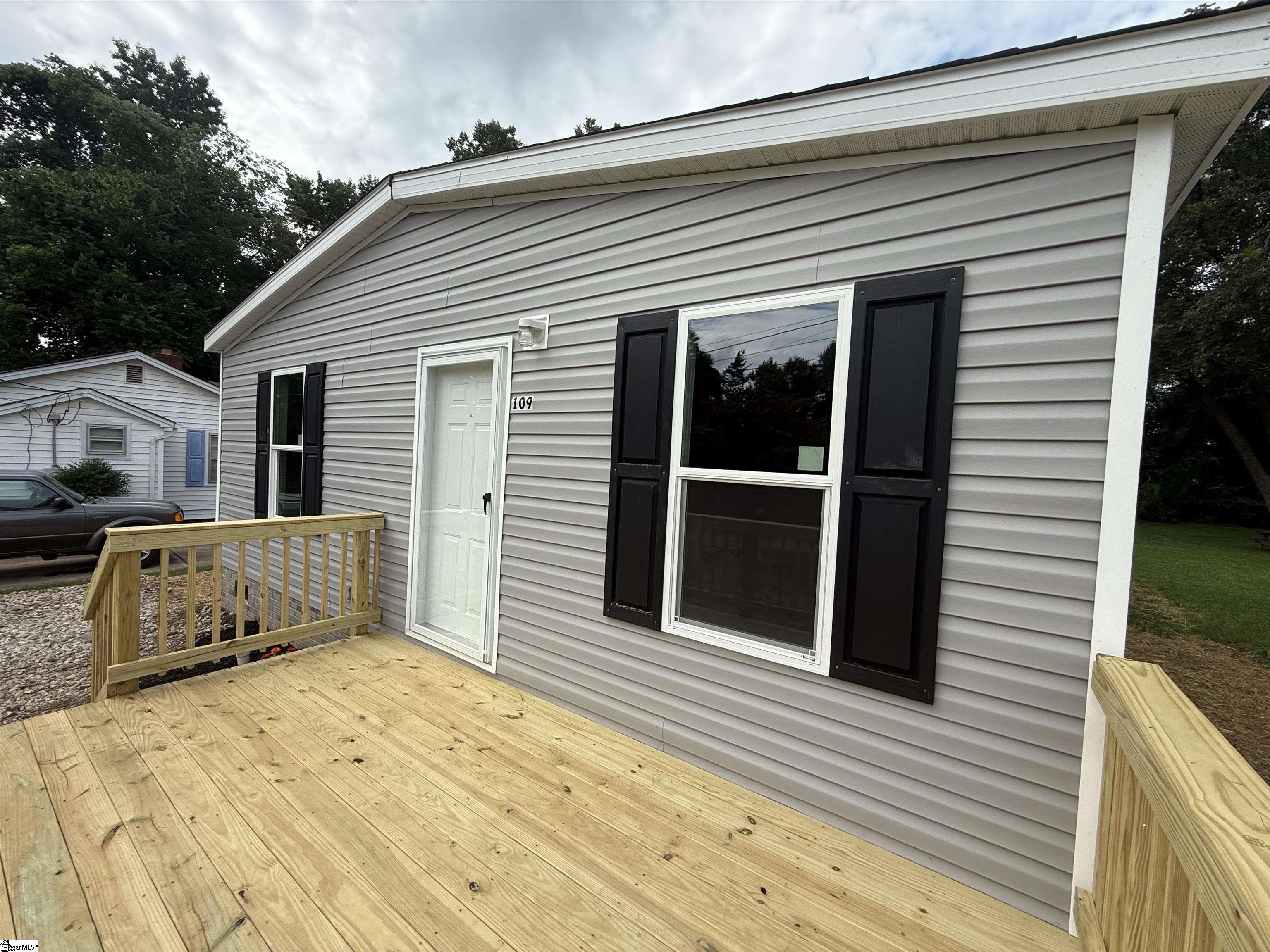 109 Crosby Street Gaffney, SC 29340