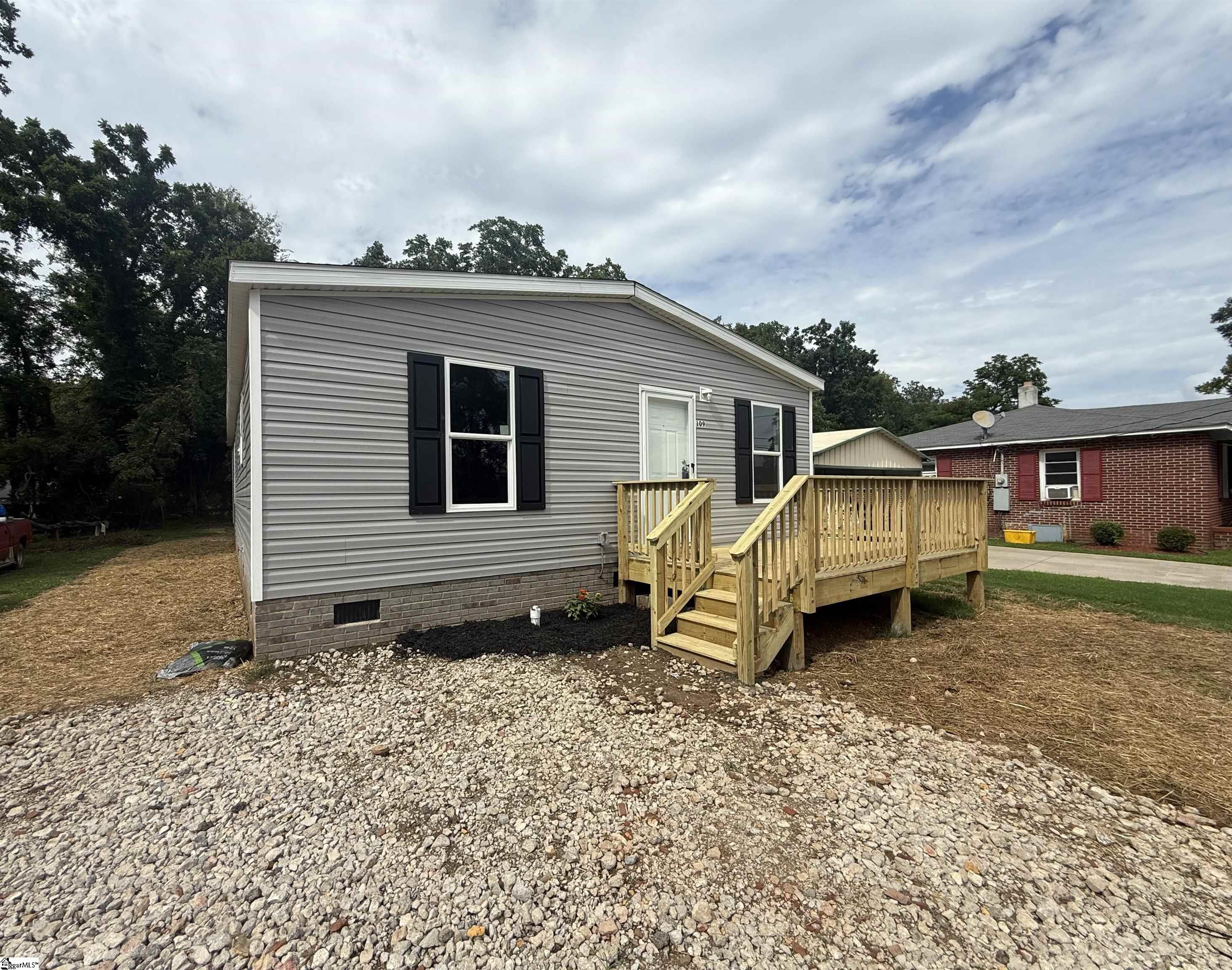 109 Crosby Street Gaffney, SC 29340