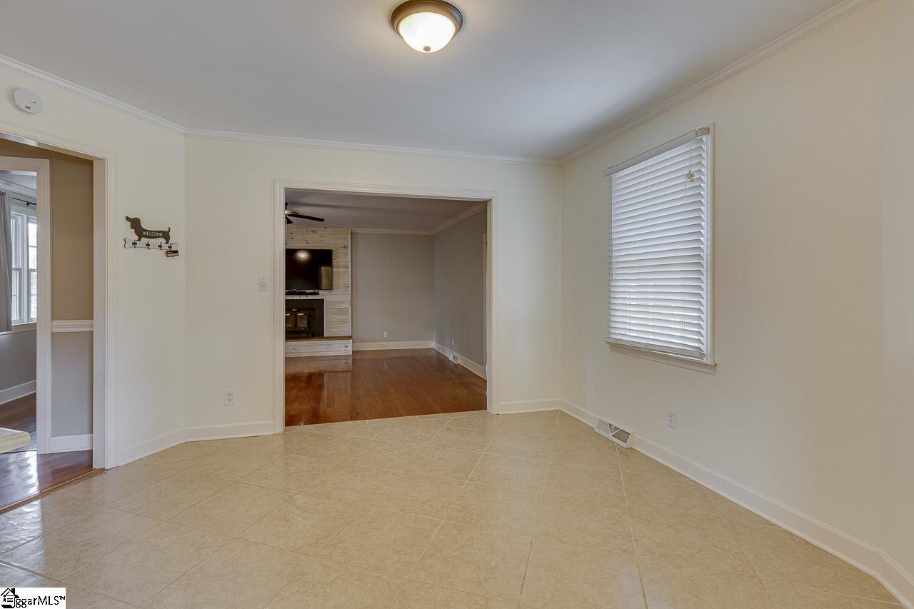 127 Country Glen Pelzer, SC 29669
