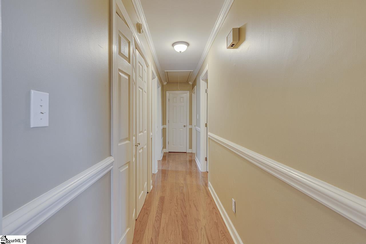127 Country Glen Pelzer, SC 29669