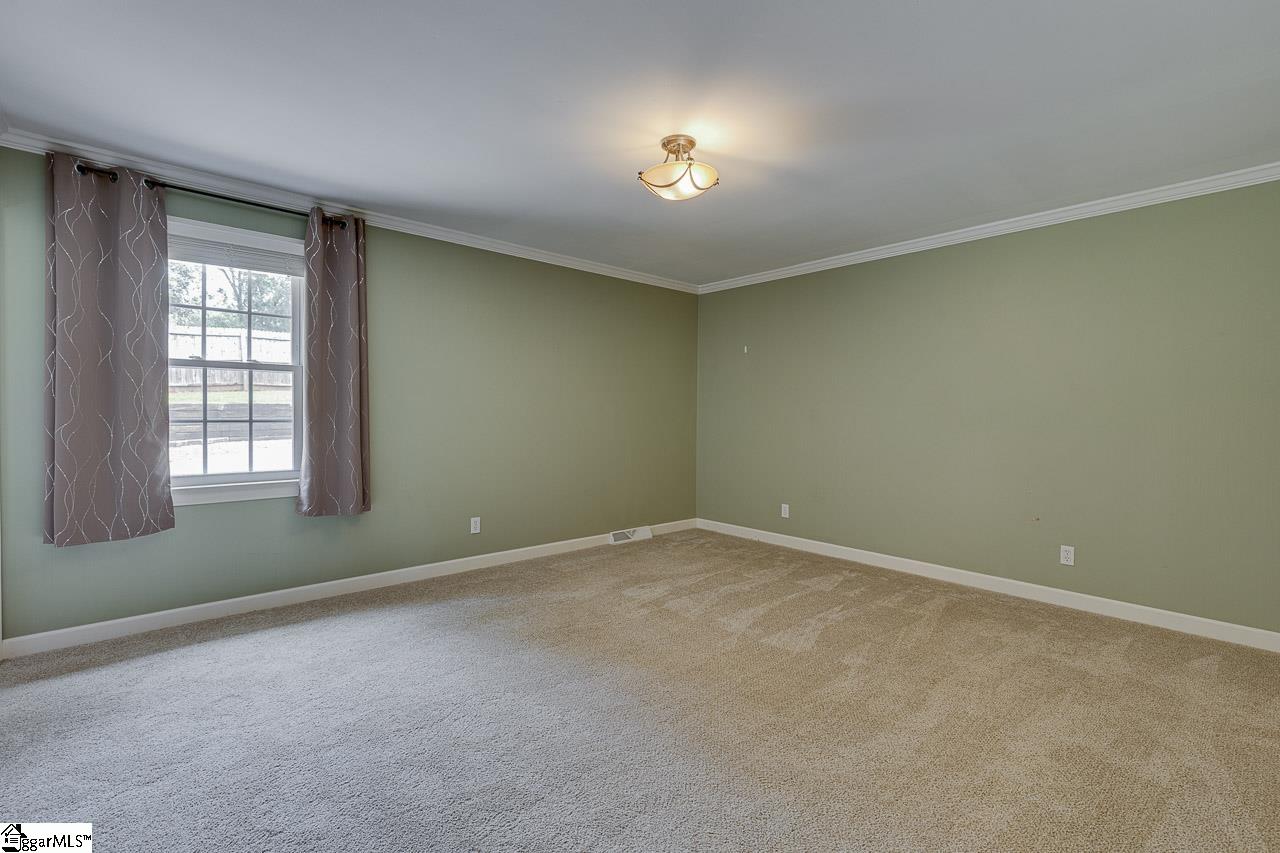 127 Country Glen Pelzer, SC 29669