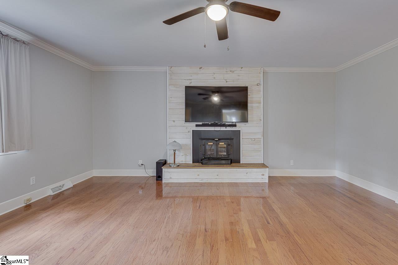 127 Country Glen Pelzer, SC 29669