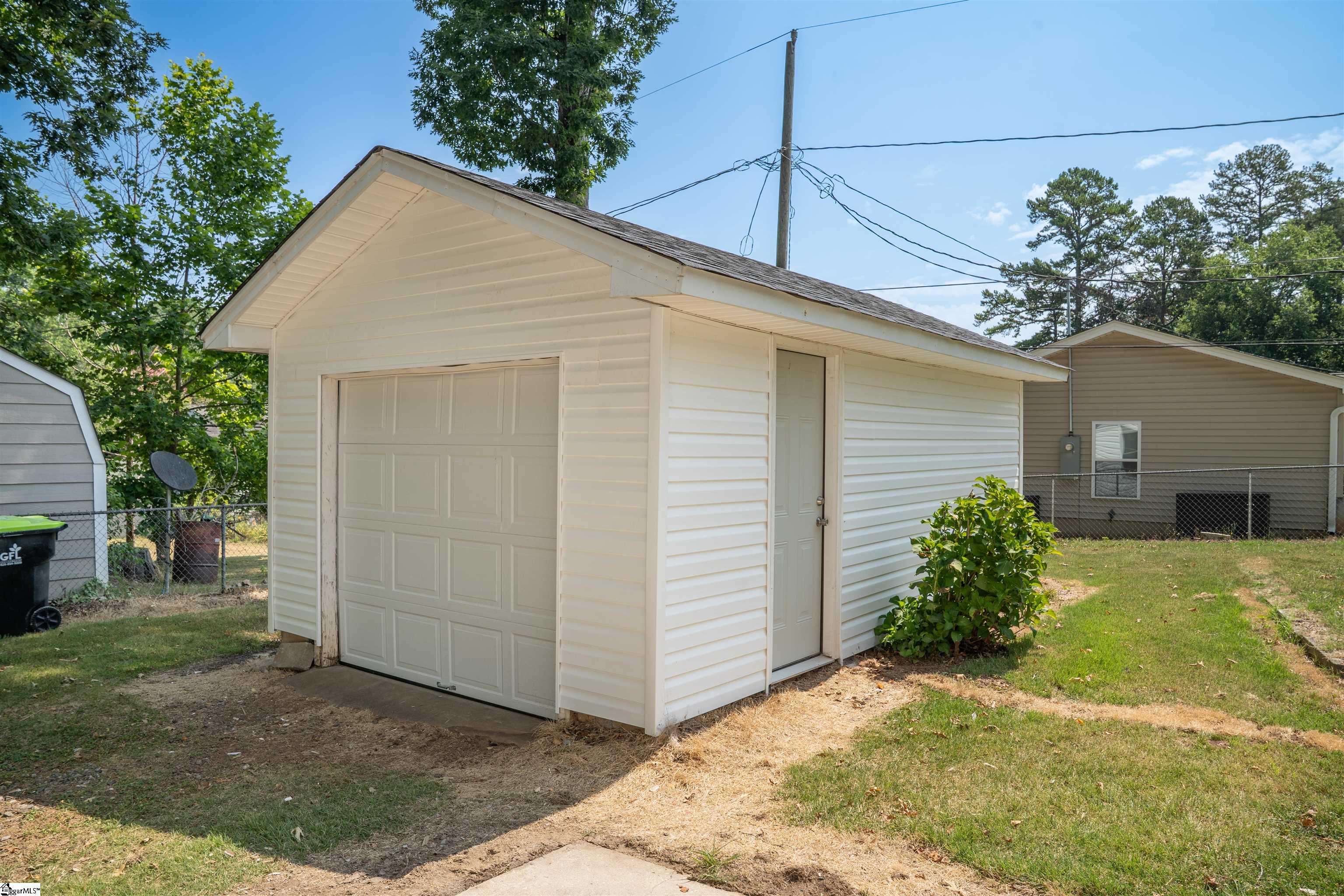 113 Oakleaf Drive Landrum, SC 29356-1710