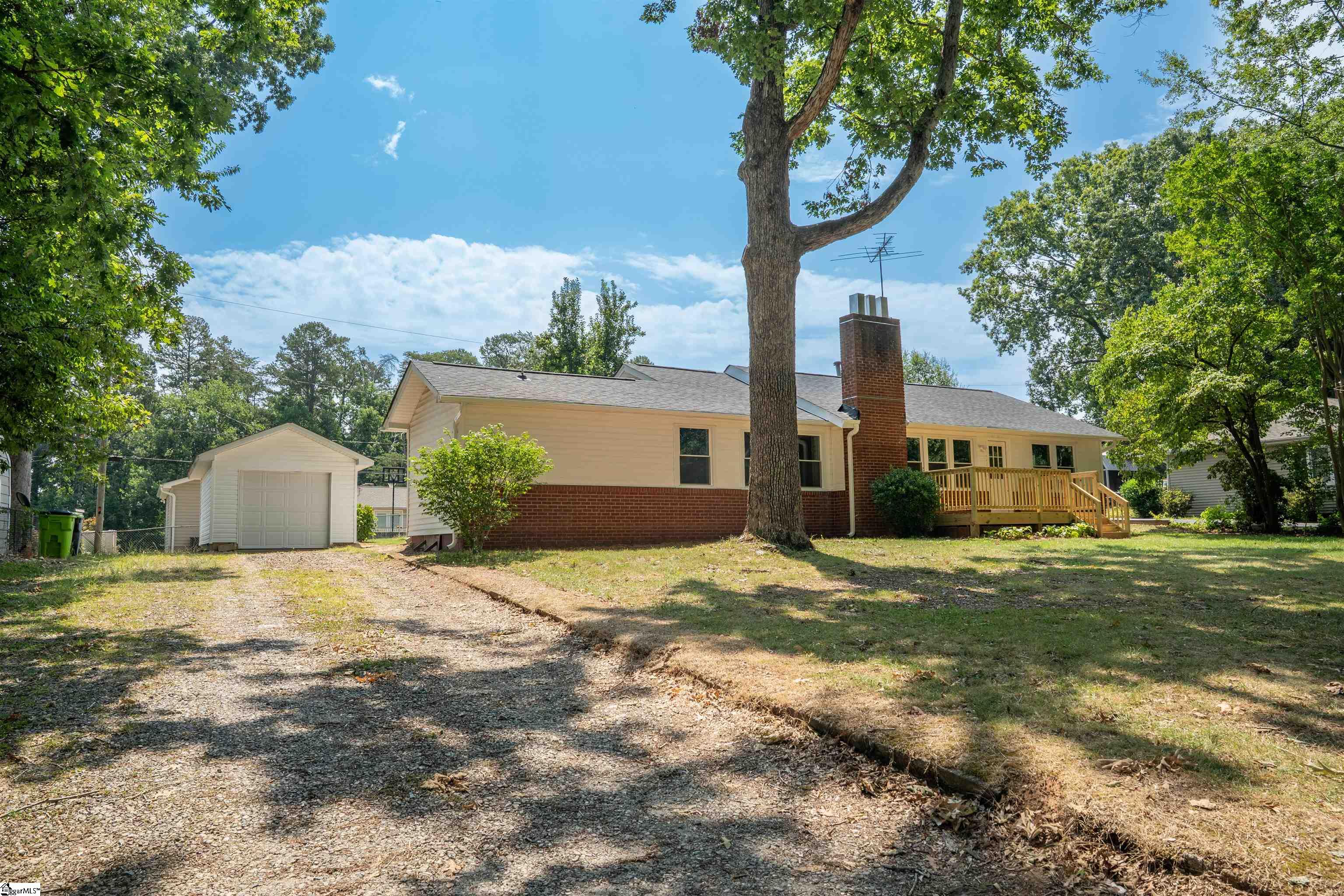 113 Oakleaf Drive Landrum, SC 29356-1710