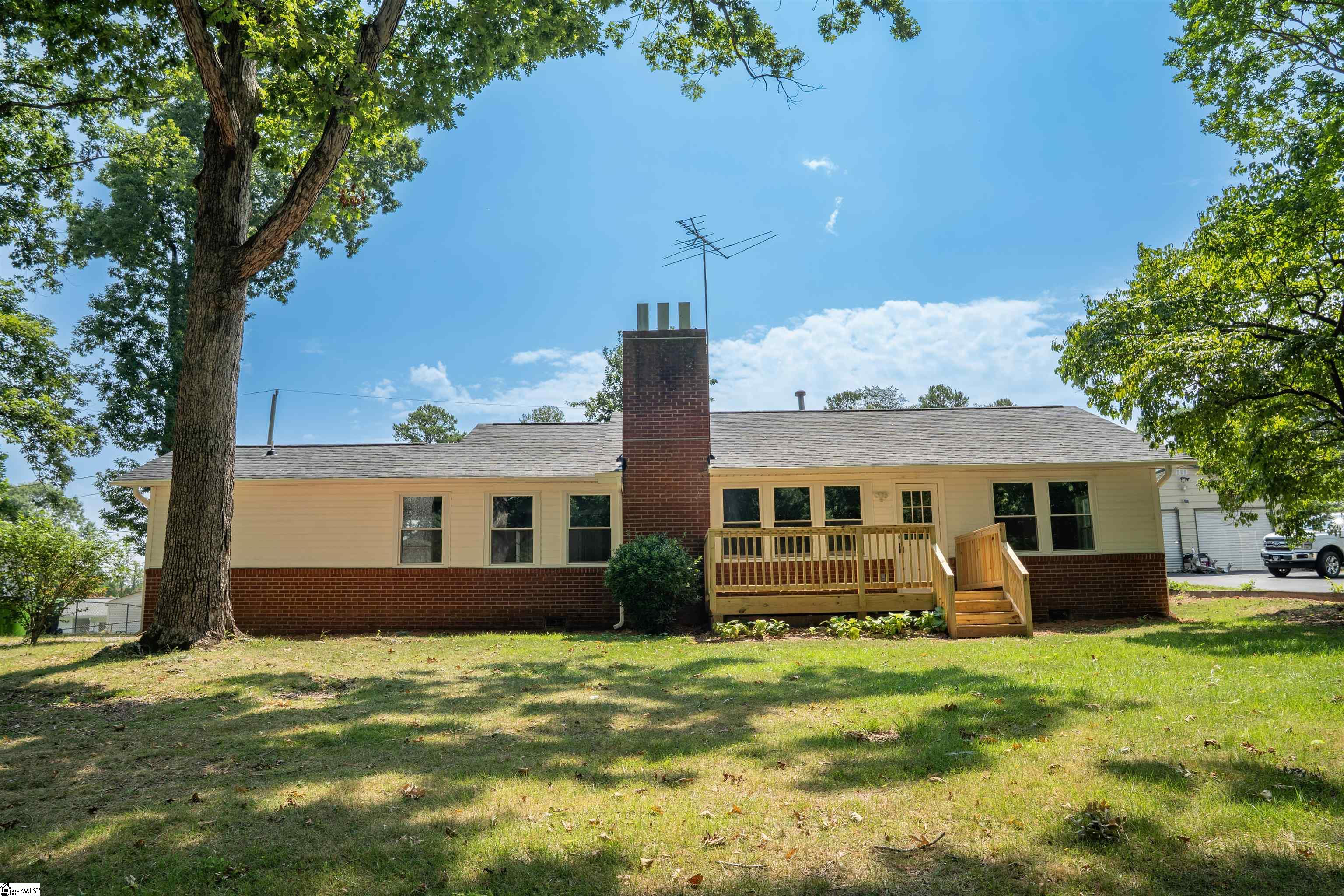 113 Oakleaf Drive Landrum, SC 29356-1710