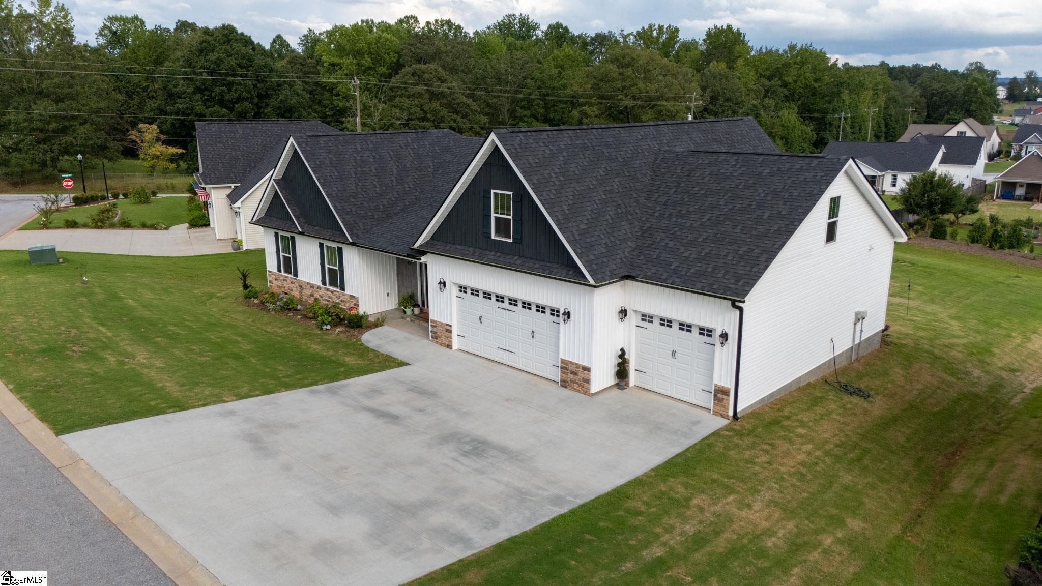 15 Marion Meadow Lane Travelers Rest, SC 29690