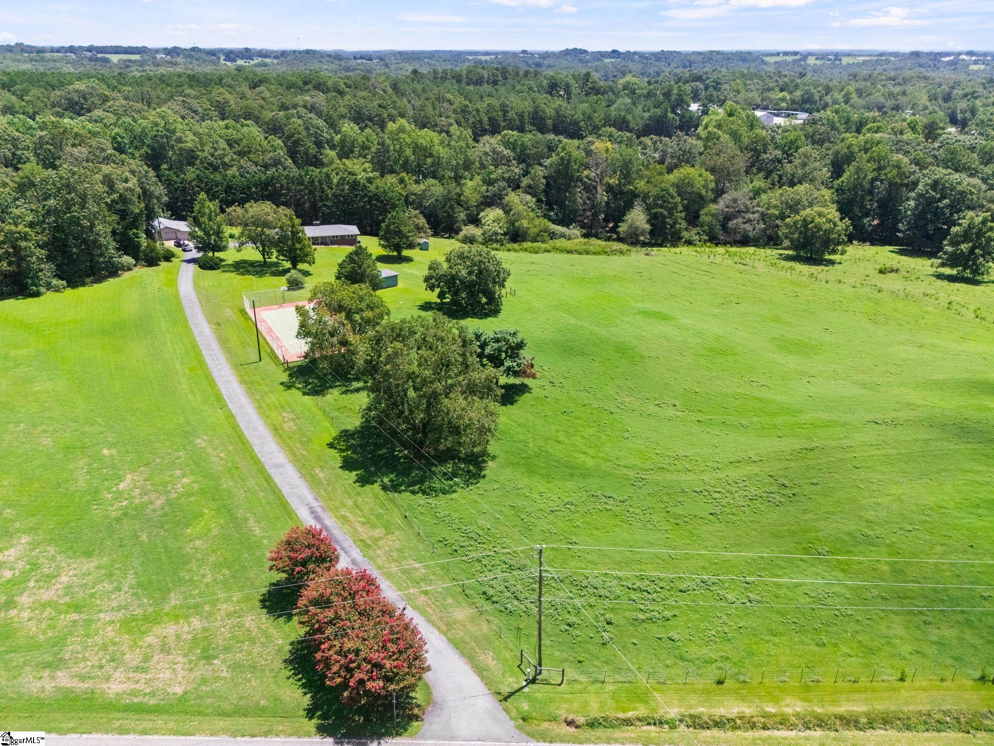 450 Englewood Drive Westminster, SC 29693