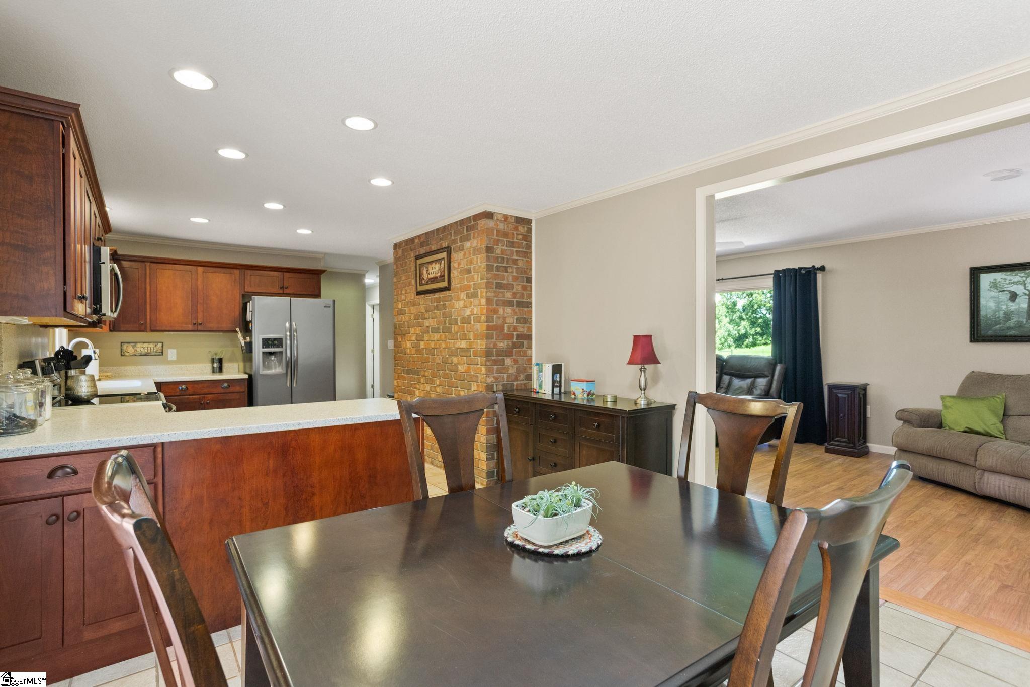 450 Englewood Drive Westminster, SC 29693