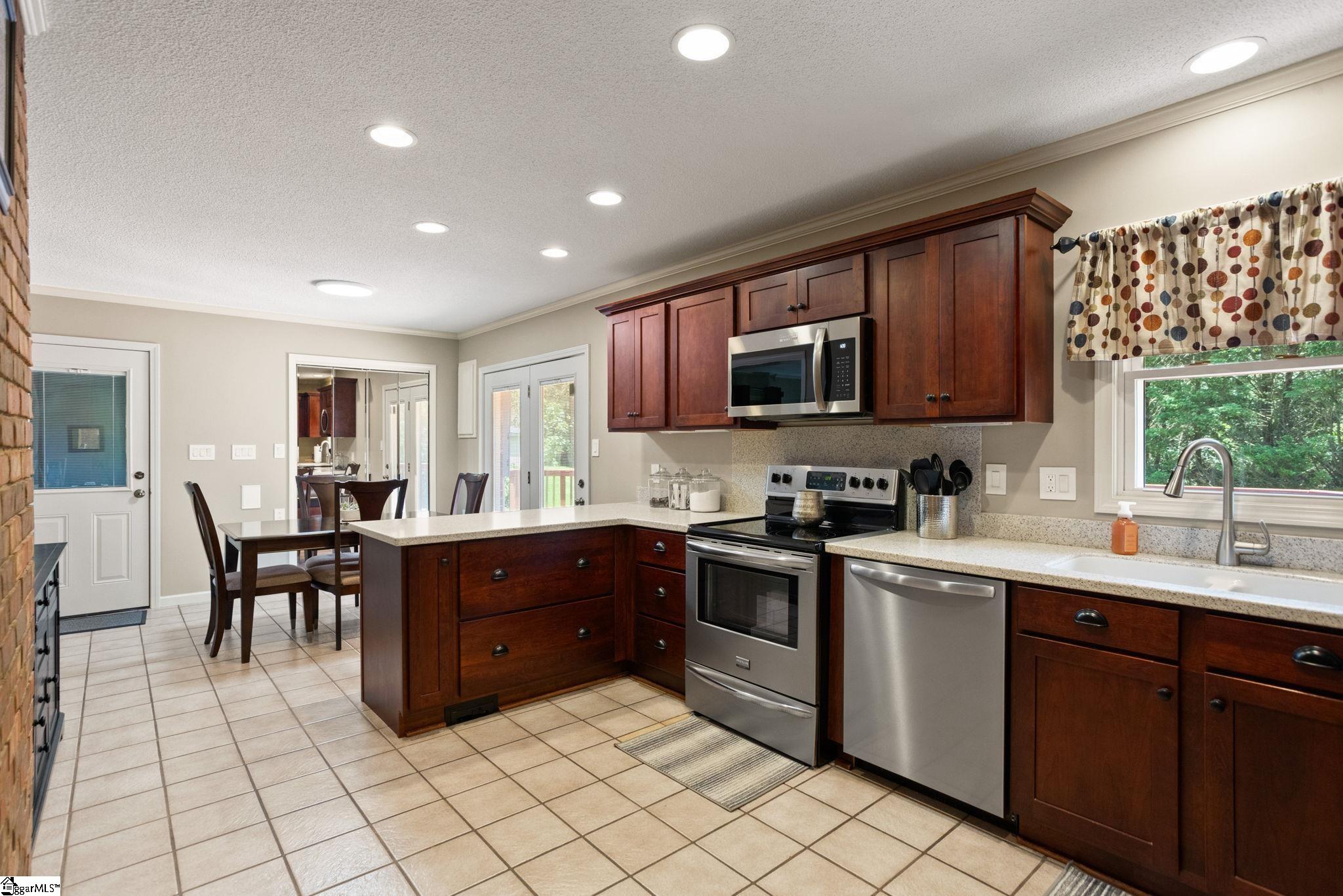 450 Englewood Drive Westminster, SC 29693