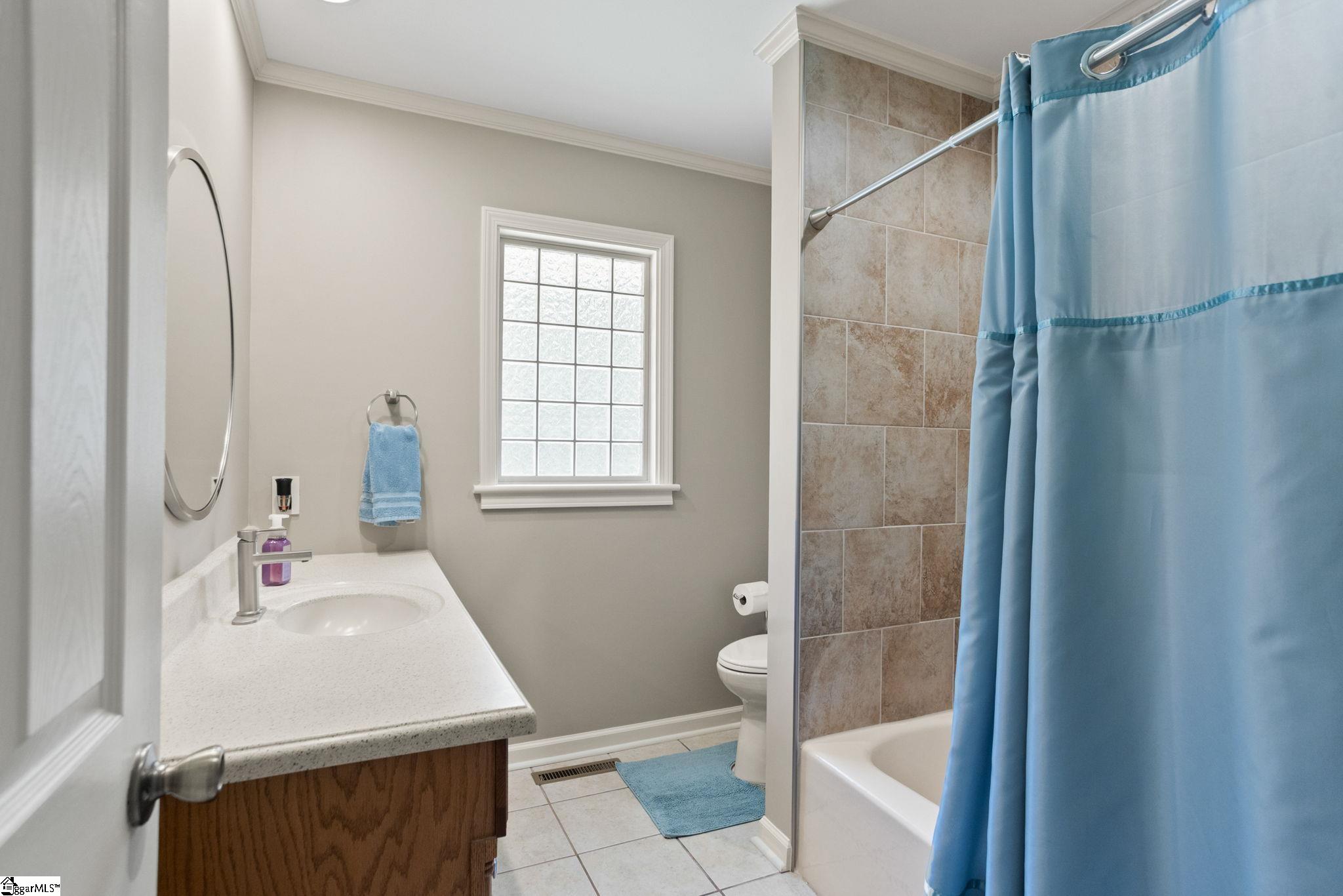 450 Englewood Drive Westminster, SC 29693