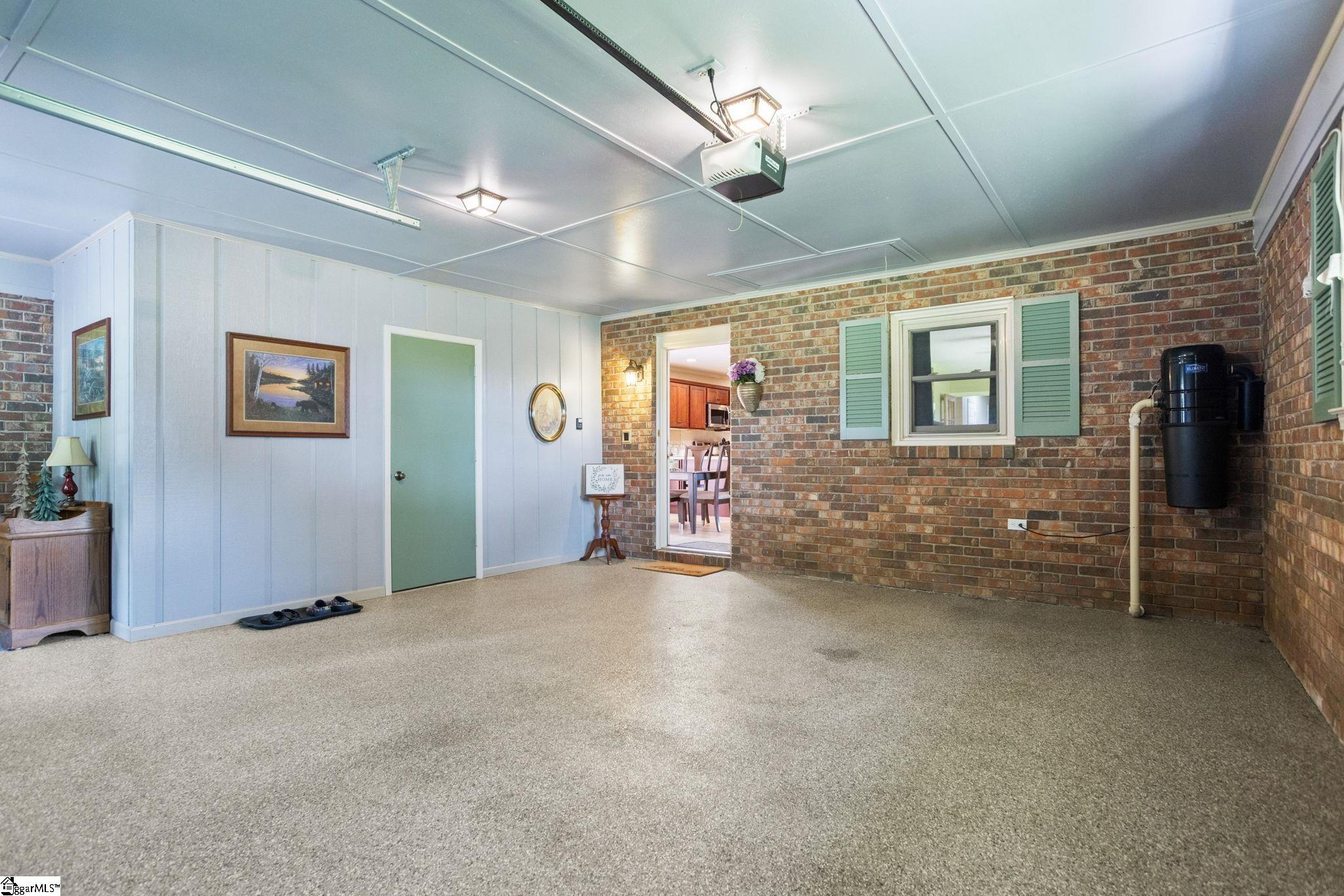 450 Englewood Drive Westminster, SC 29693