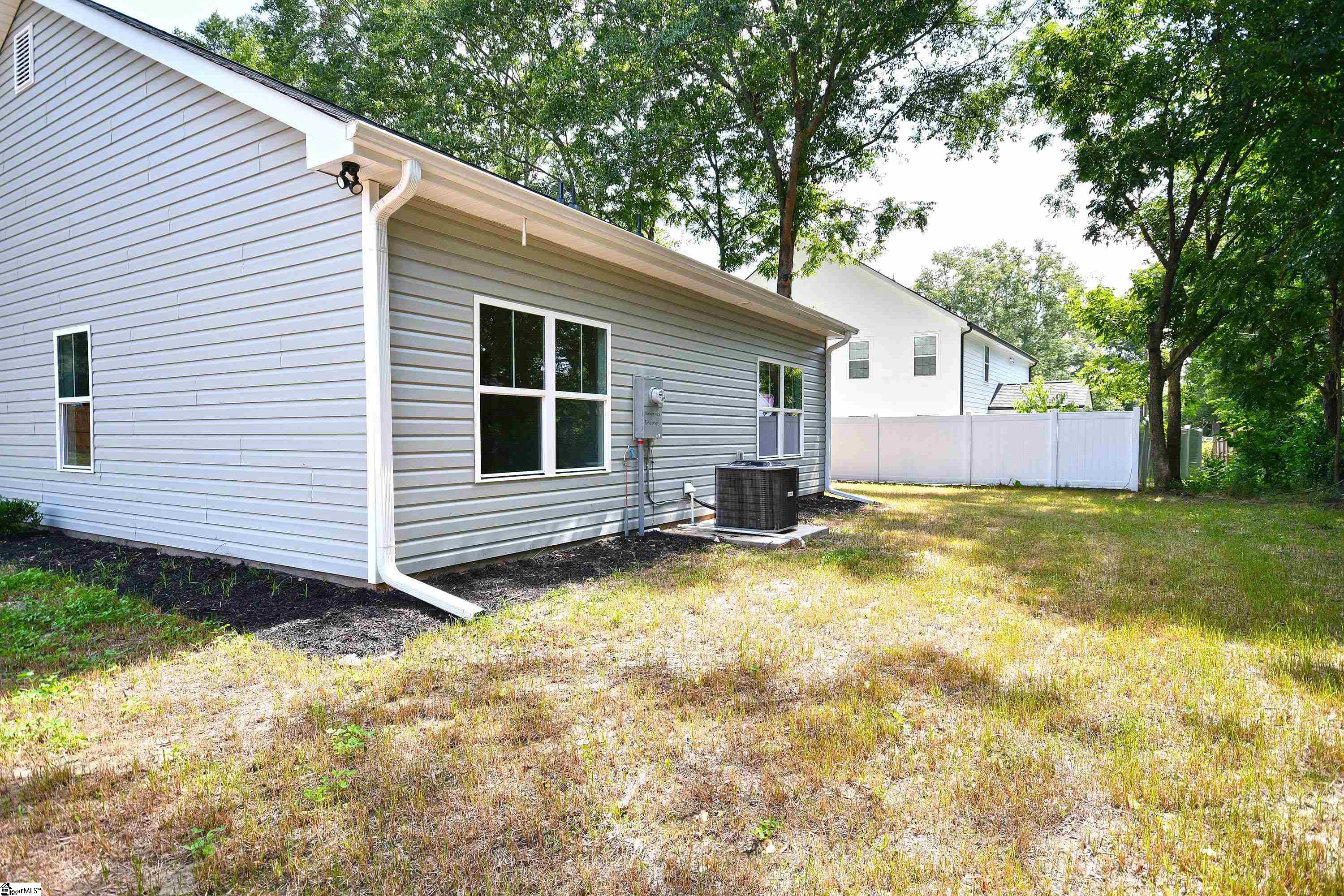 121 W Second Street Williamston, SC 29697-2211