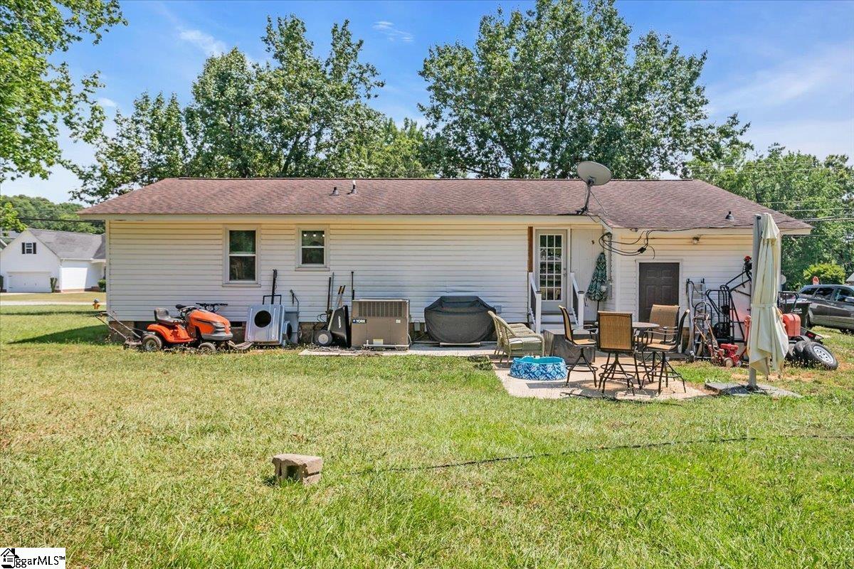 606 Davenport Road Simpsonville, SC 29680