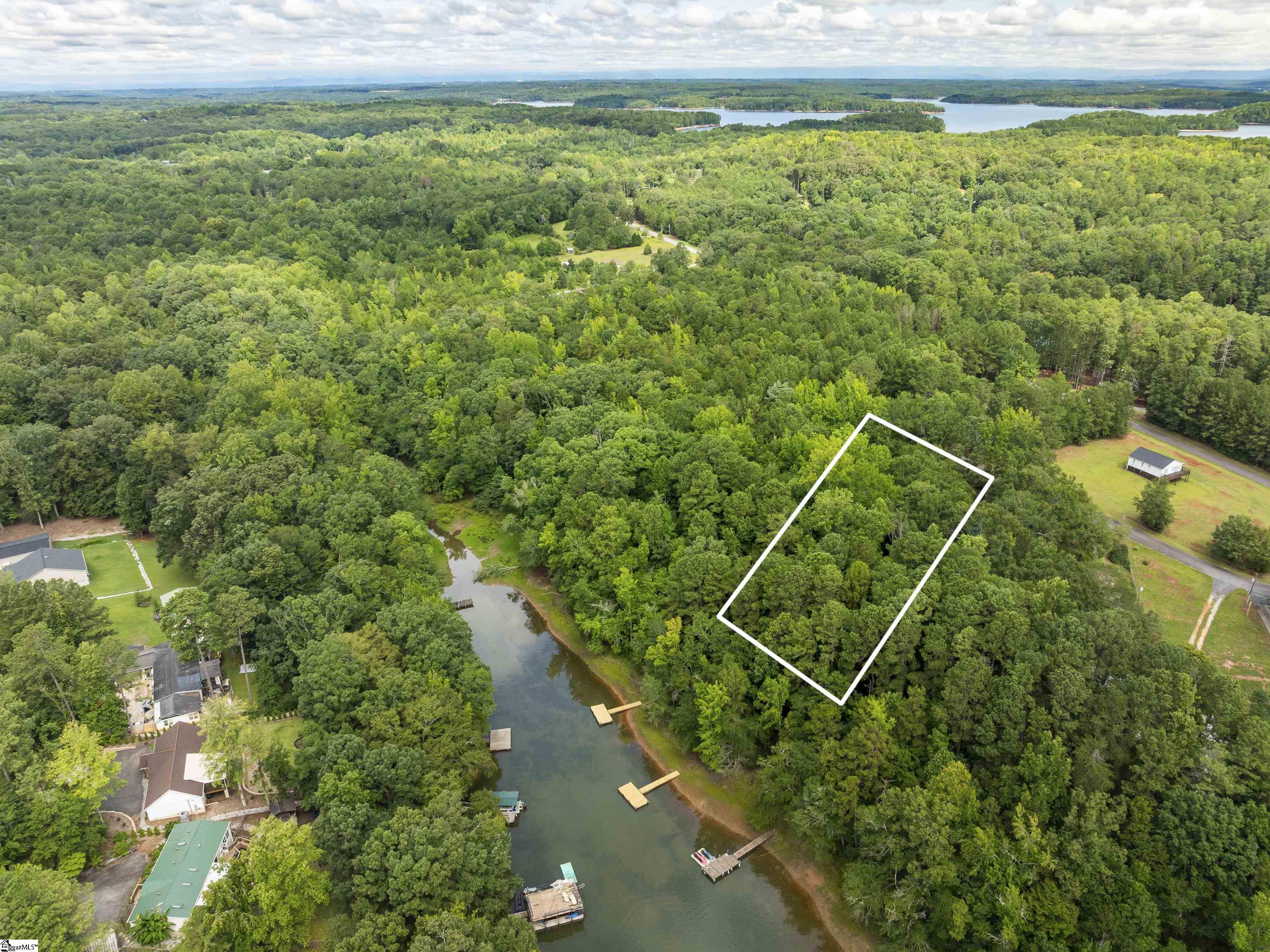01 Pinetree Road Townville, SC 29689
