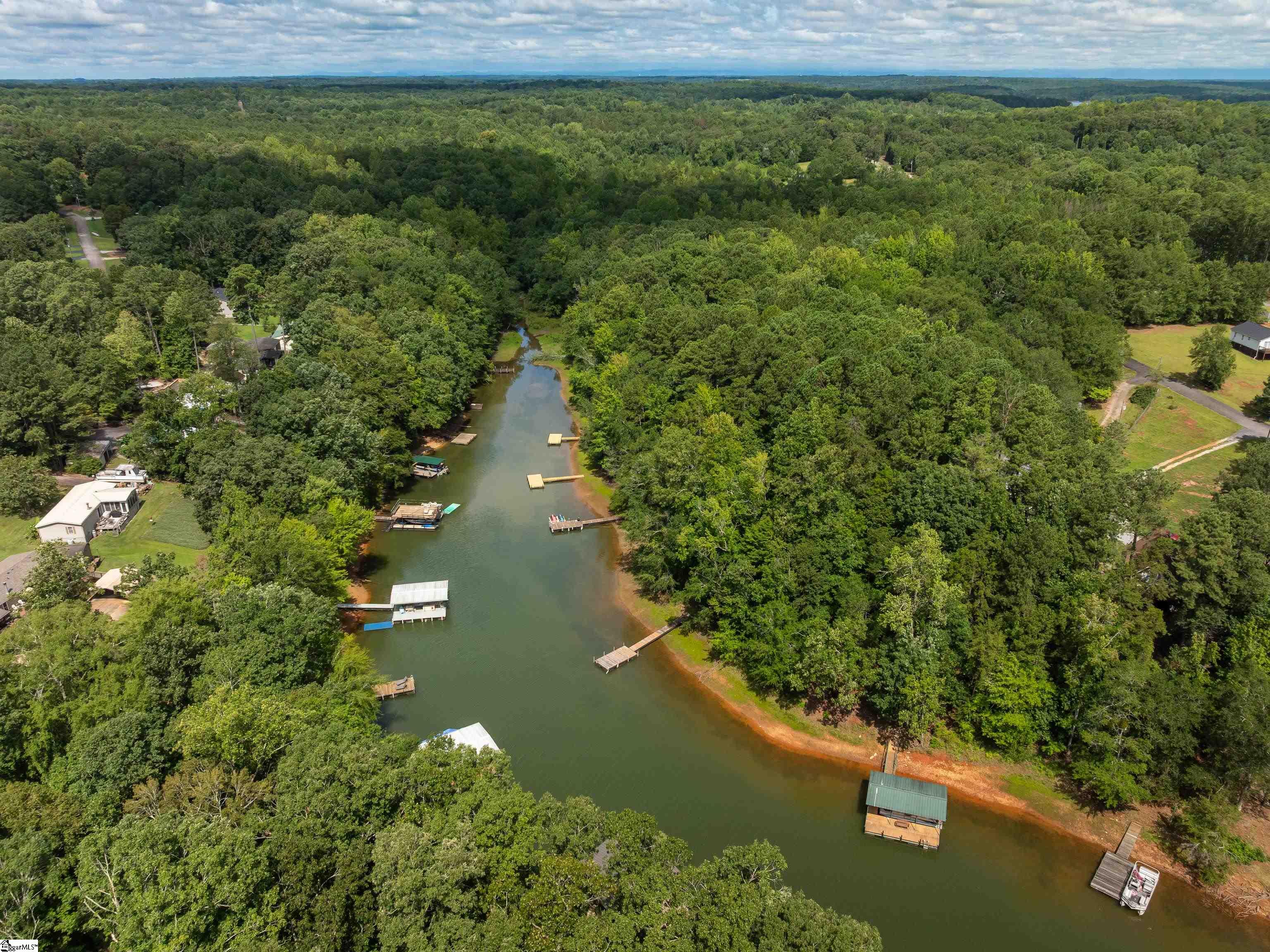01 Pinetree Road Townville, SC 29689