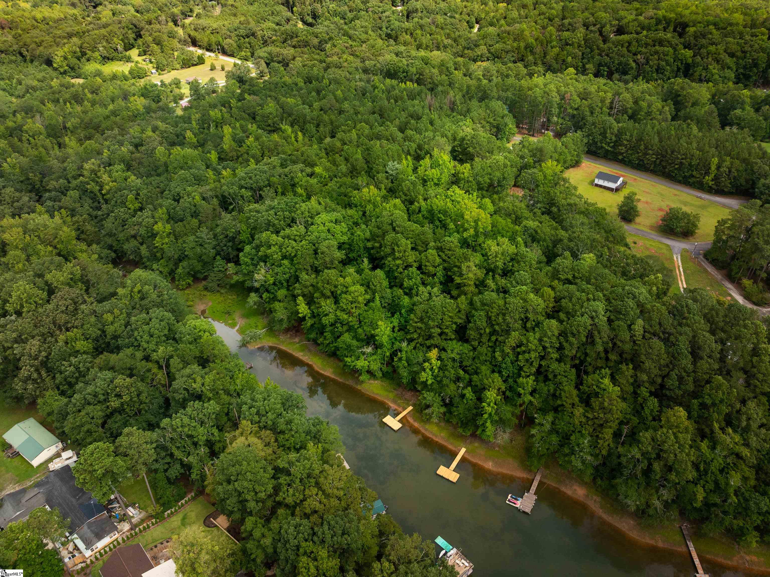 01 Pinetree Road Townville, SC 29689