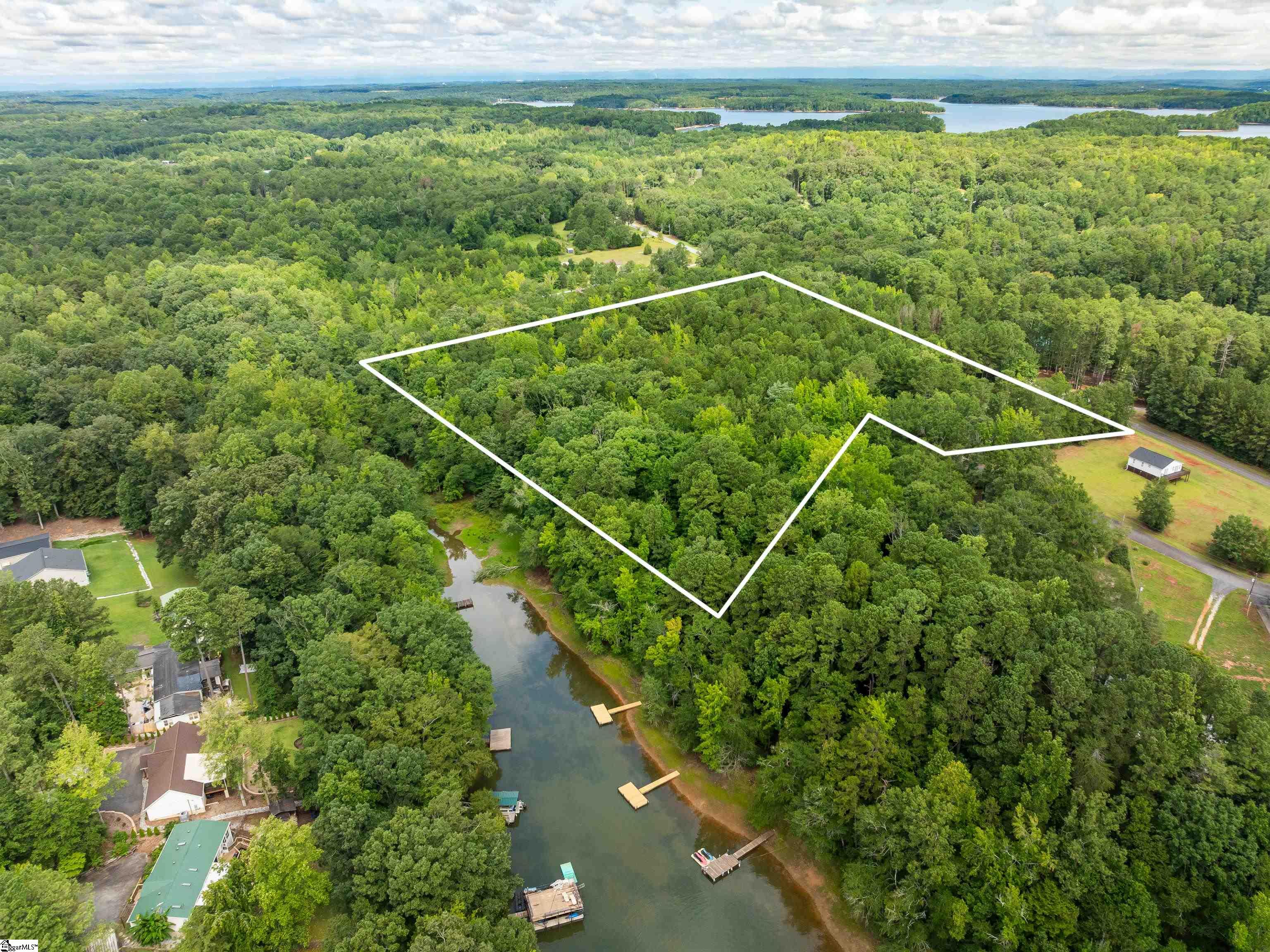 02 Pinetree Road Townville, SC 29689