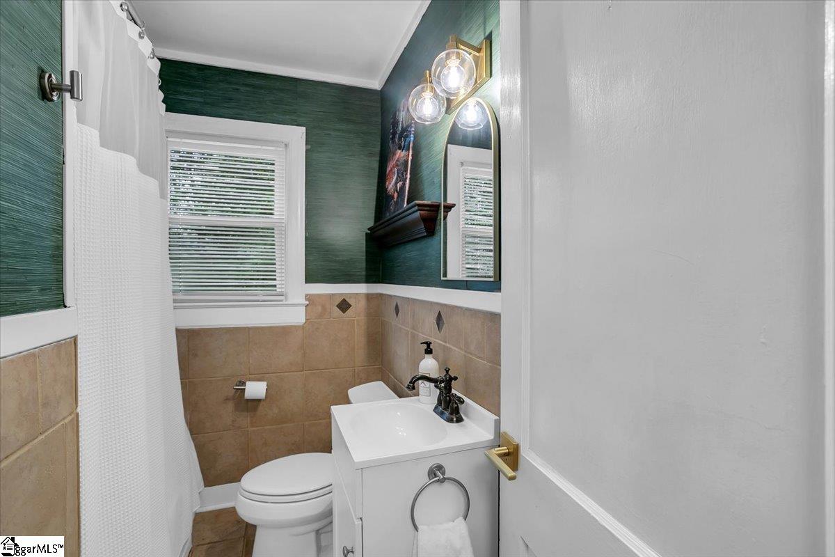 145 Cambridge Circle Spartanburg, SC 29306