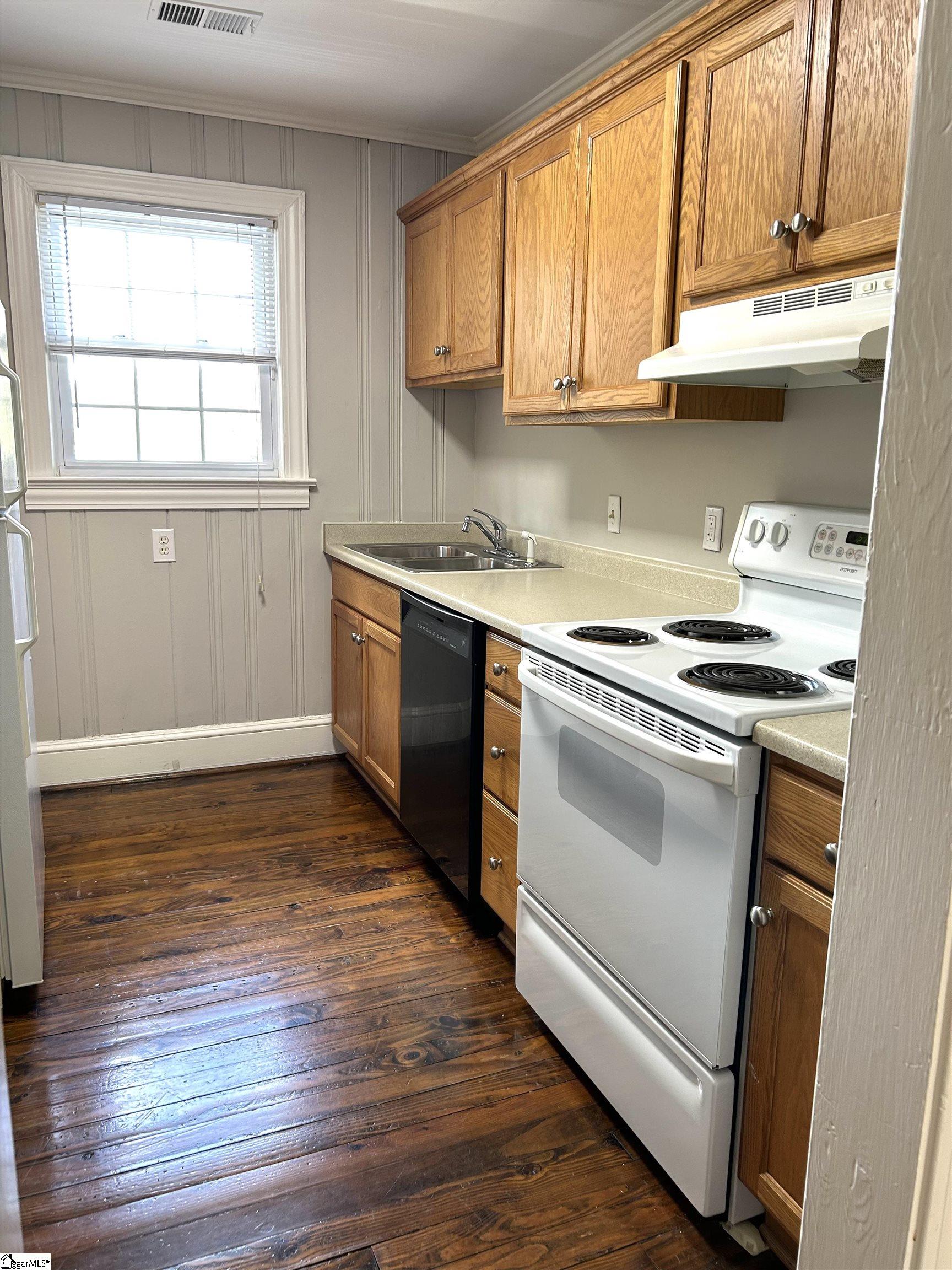 5 Whitsett Street UNIT #4 Greenville, SC 29601