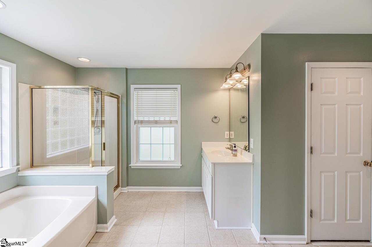 203 Crown Empire Court Simpsonville, SC 29681