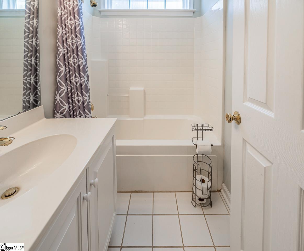 203 Crown Empire Court Simpsonville, SC 29681