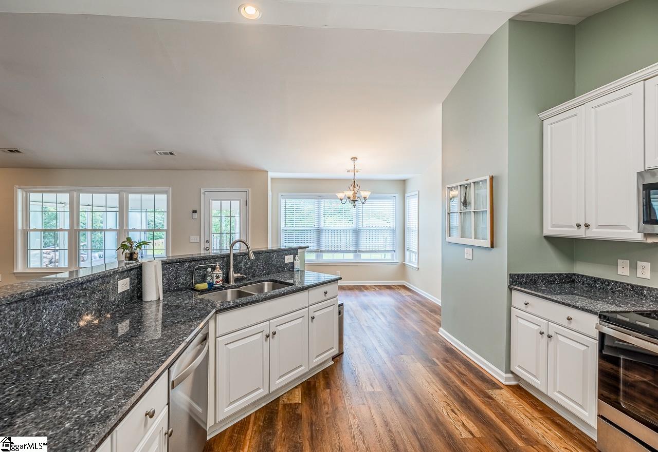 203 Crown Empire Court Simpsonville, SC 29681