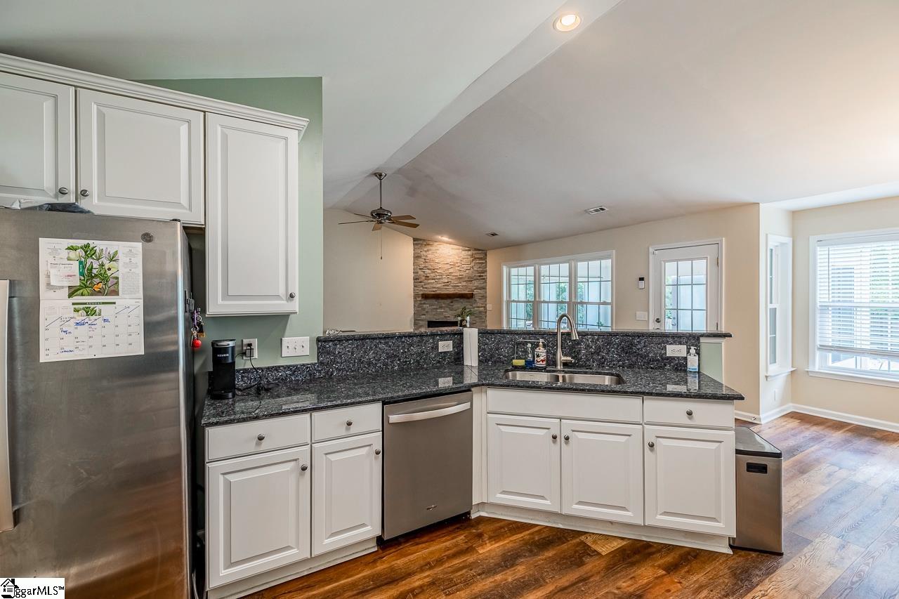203 Crown Empire Court Simpsonville, SC 29681