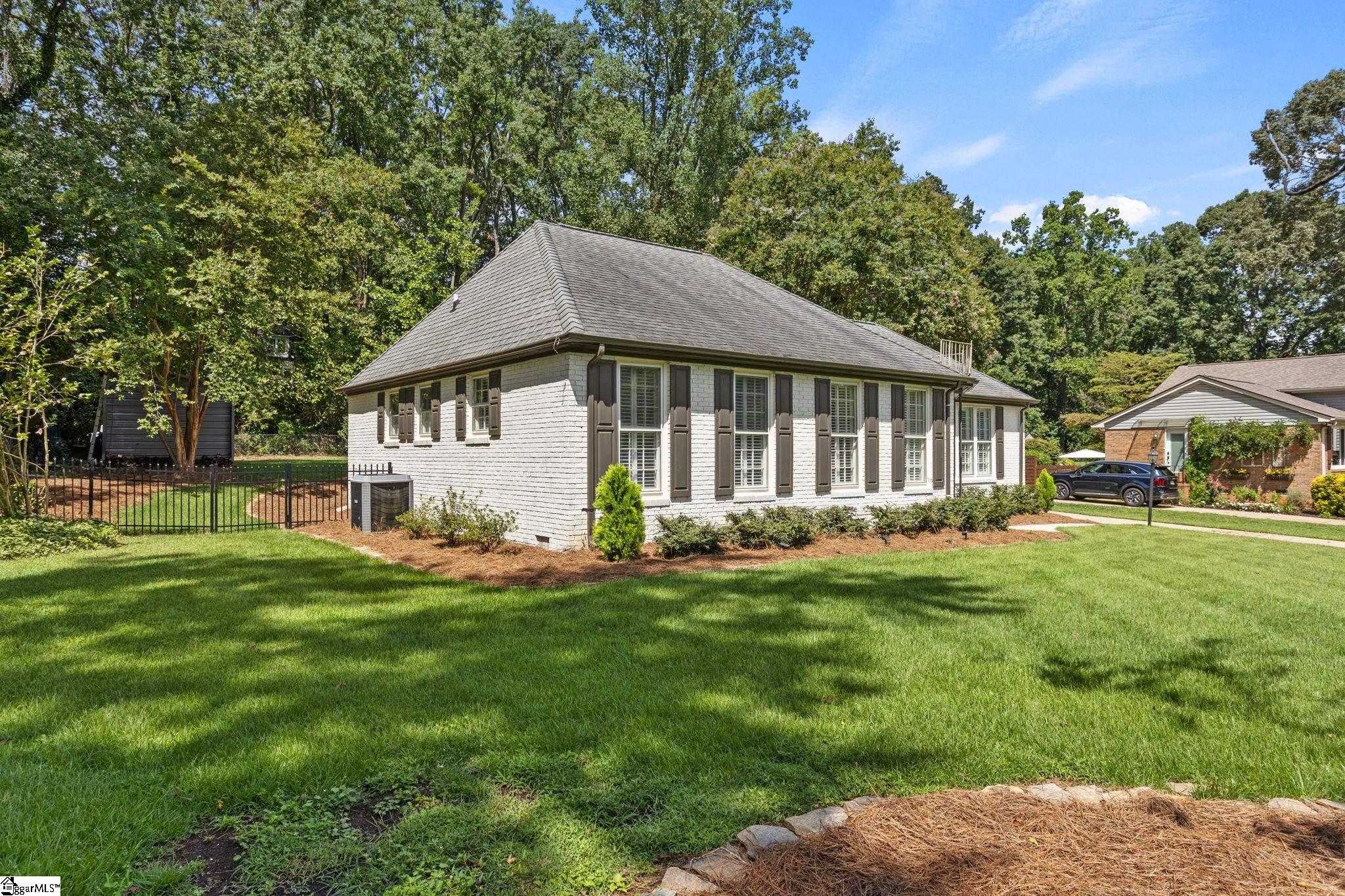 4940 Crosscreek Lane Greenville, SC 29615