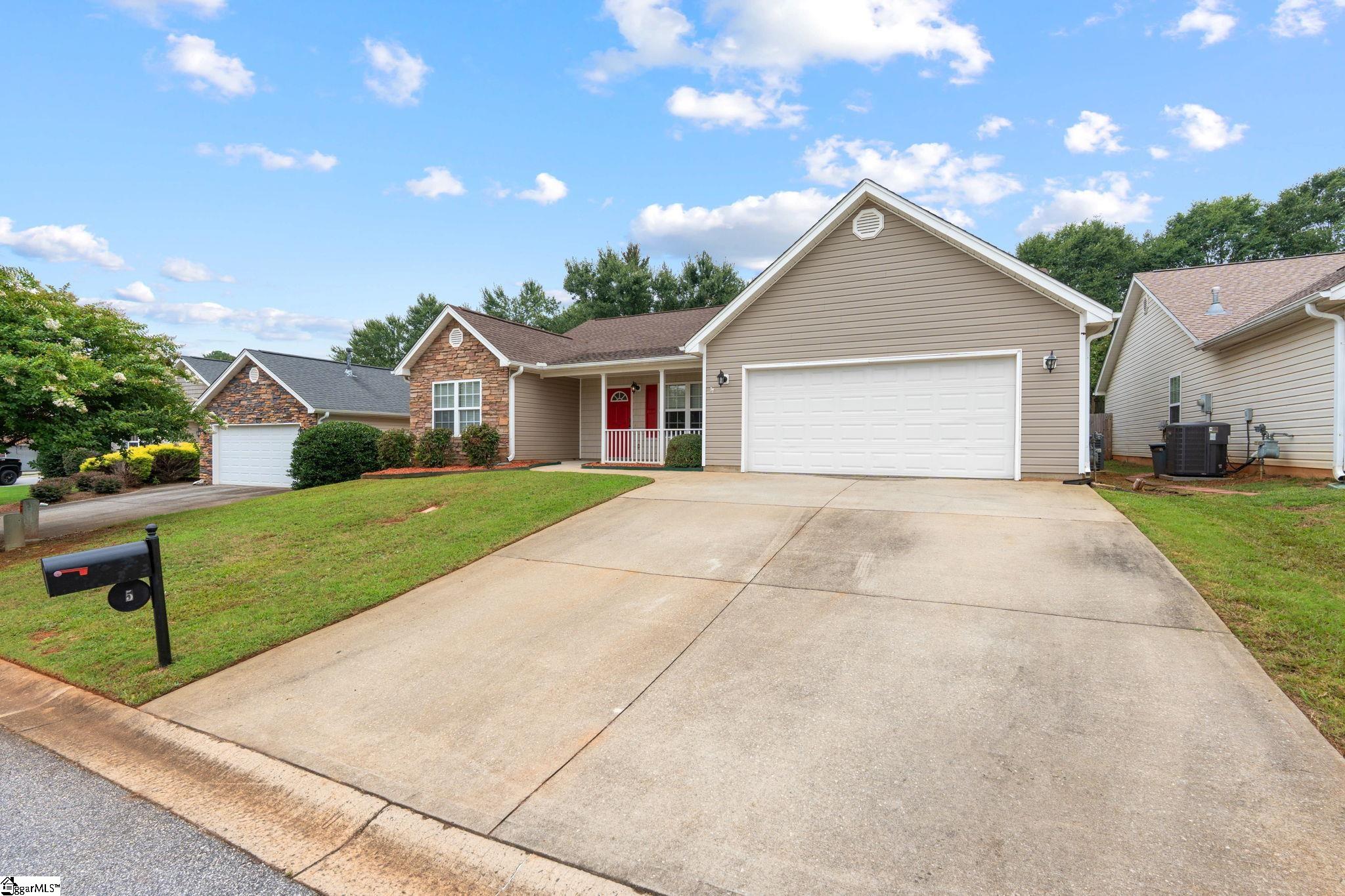 5 Ivory Arch Court Simpsonville, SC 29681