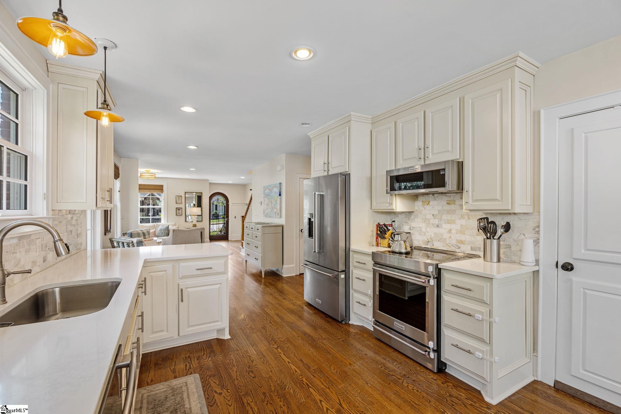 138 Lanneau Drive Greenville, SC 29605