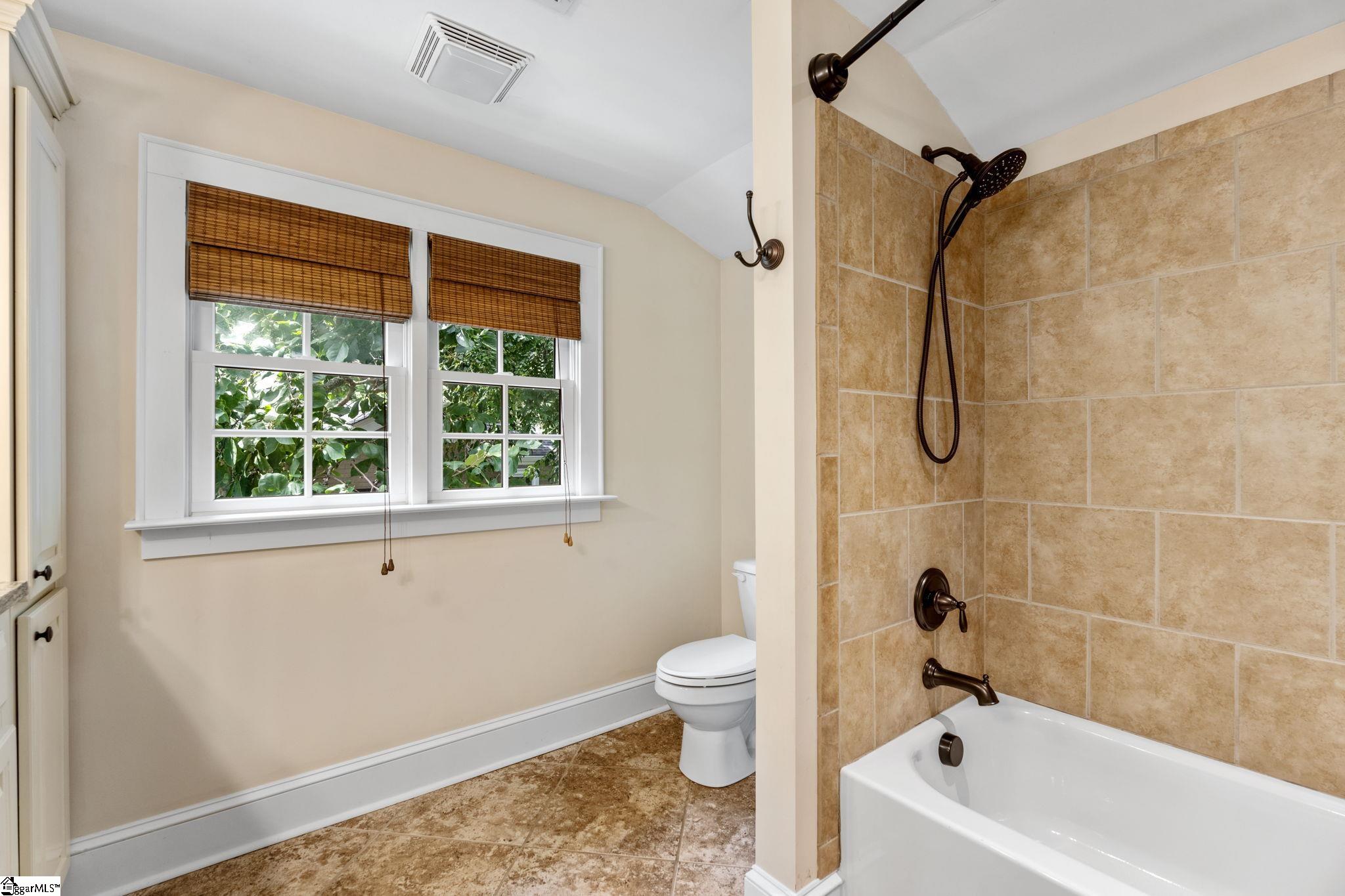 138 Lanneau Drive Greenville, SC 29605