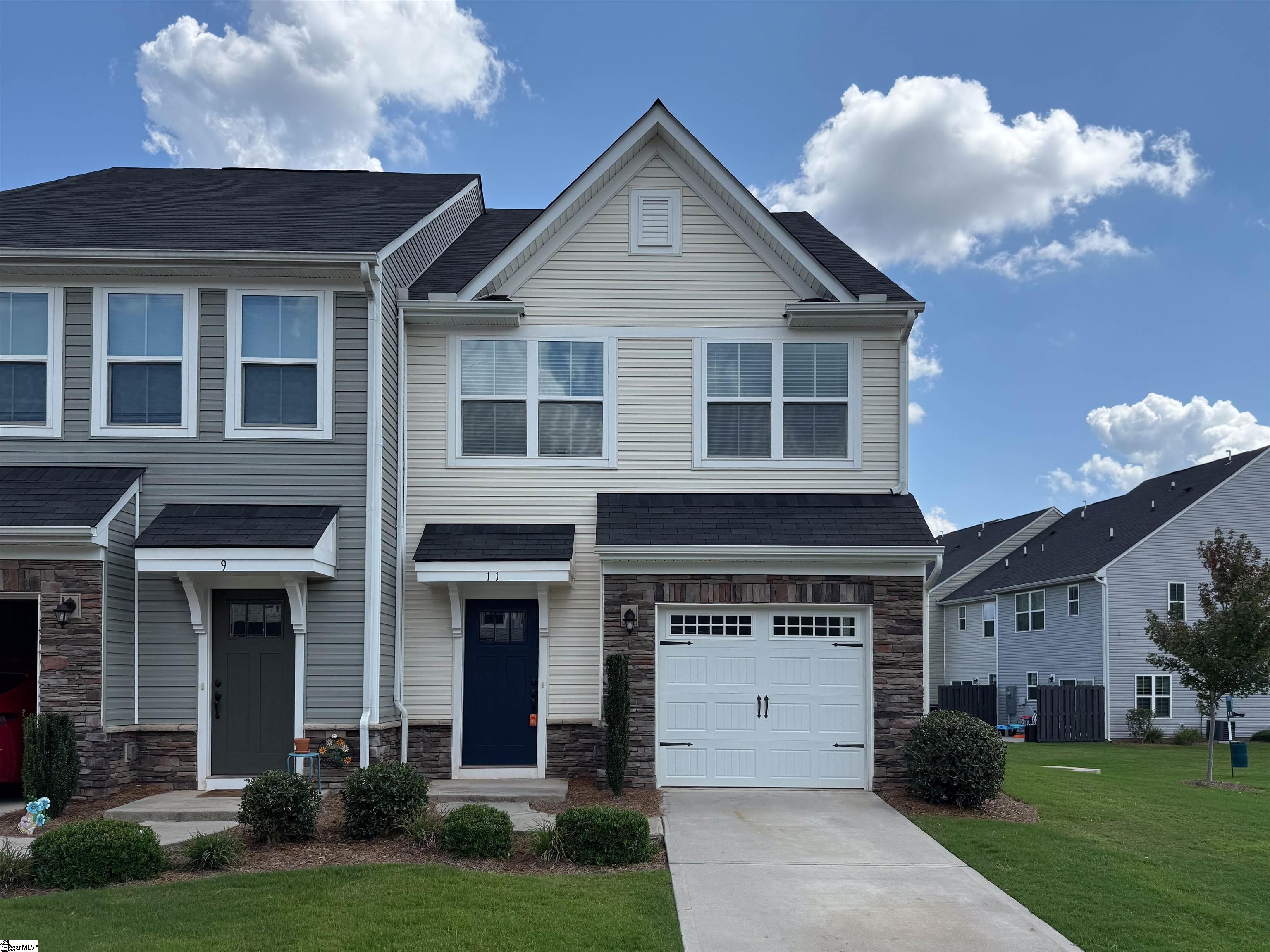 11 Carlow Court Simpsonville, SC 29680