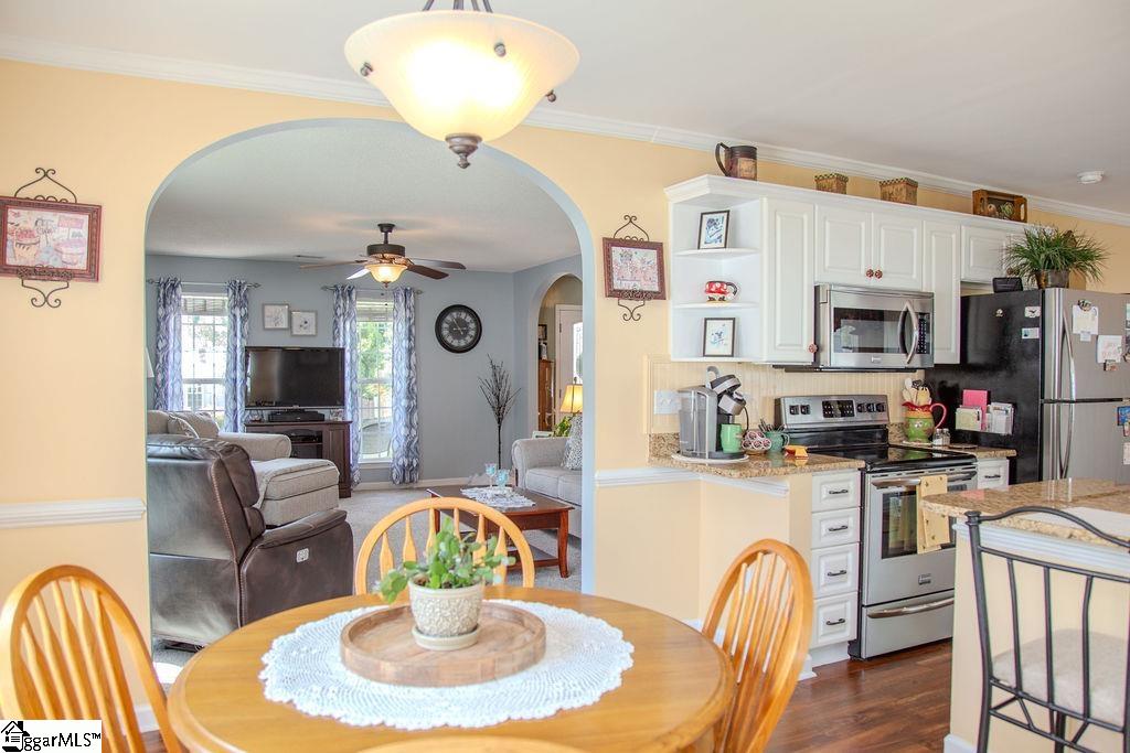 11 Stapleford Park Drive Greenville, SC 29607