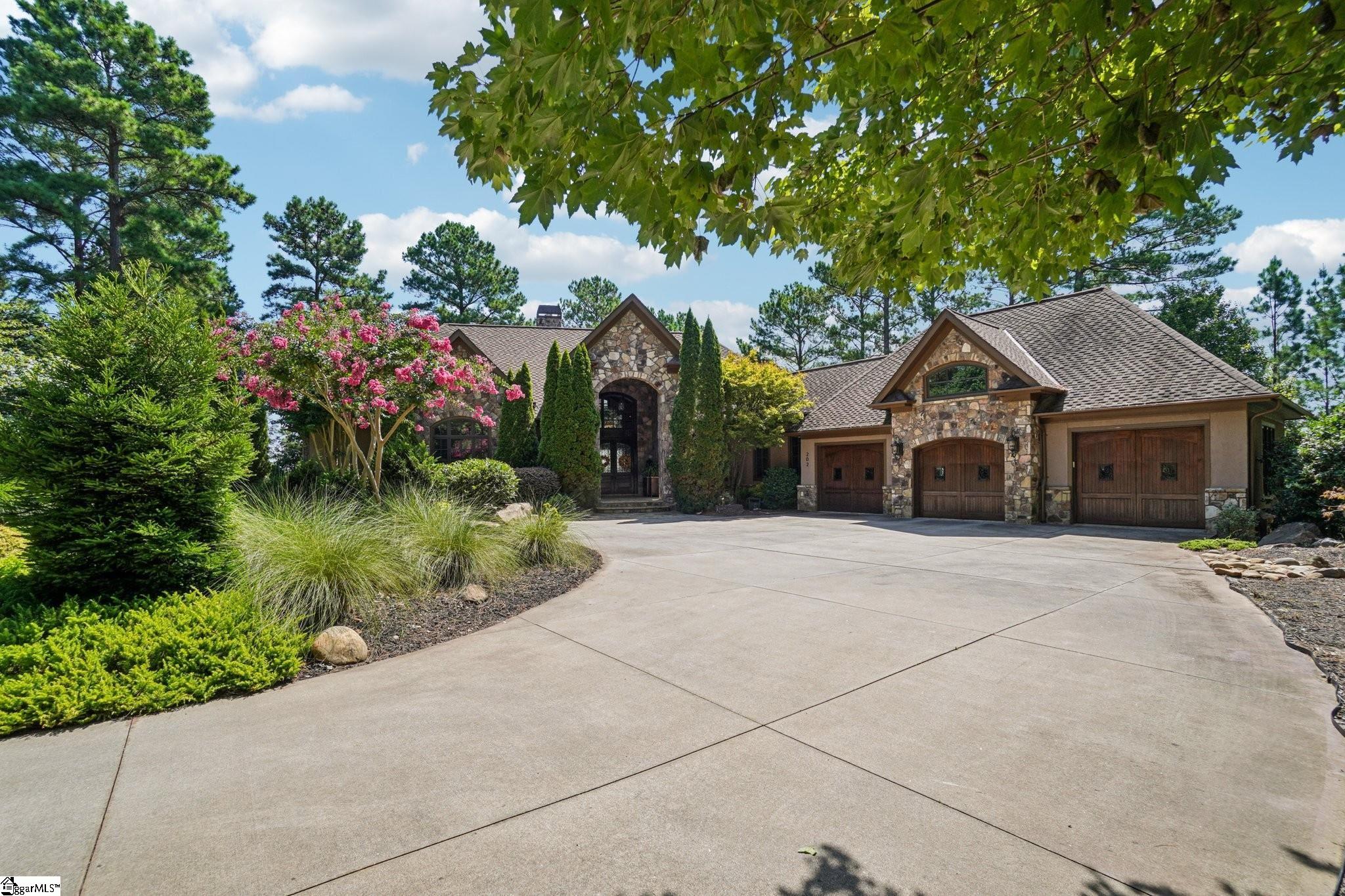202 Hearthstone Way Salem, SC 29676