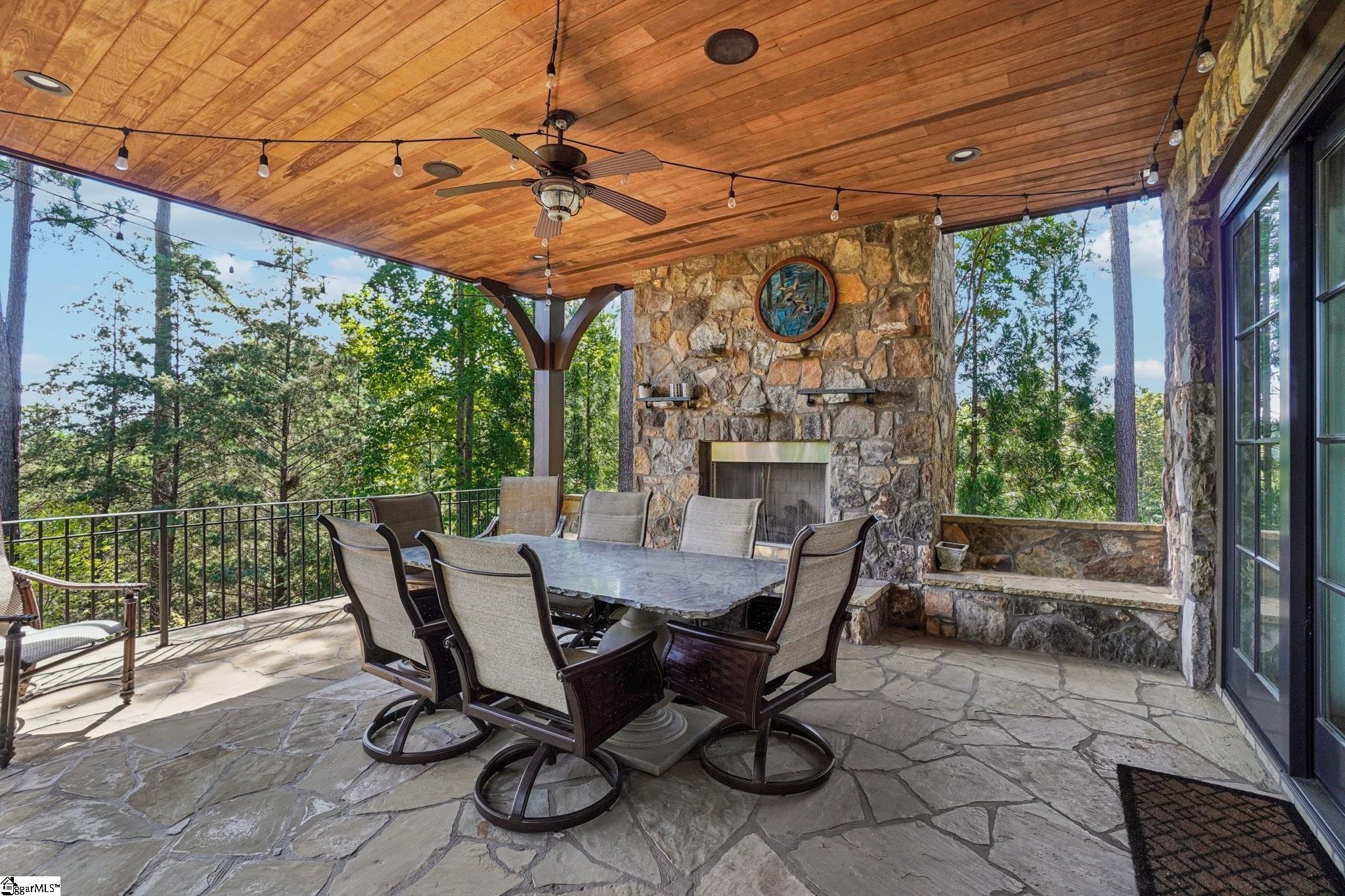 202 Hearthstone Way Salem, SC 29676