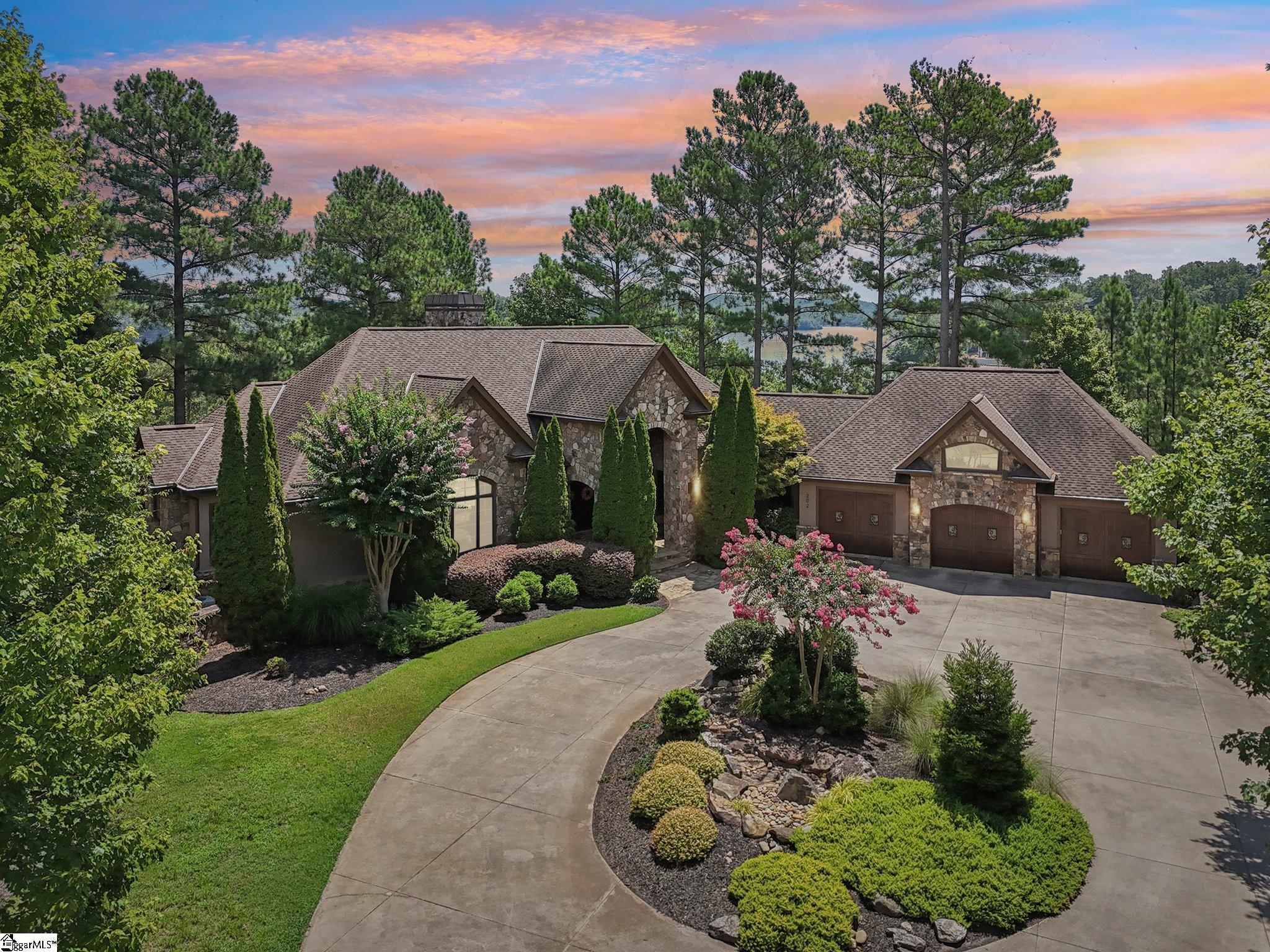 202 Hearthstone Way Salem, SC 29676