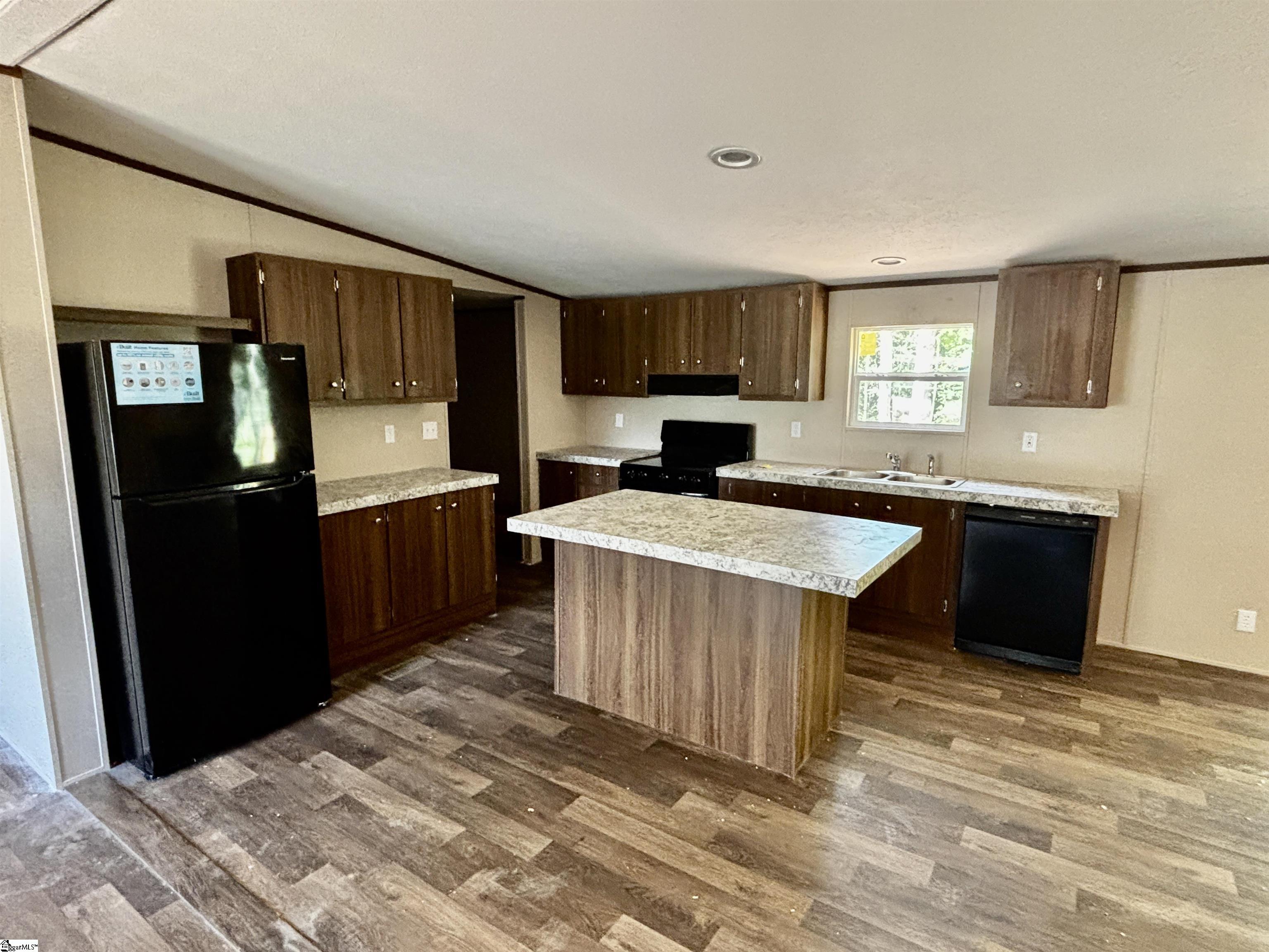217 Tanglewood Way Gray Court, SC 29645