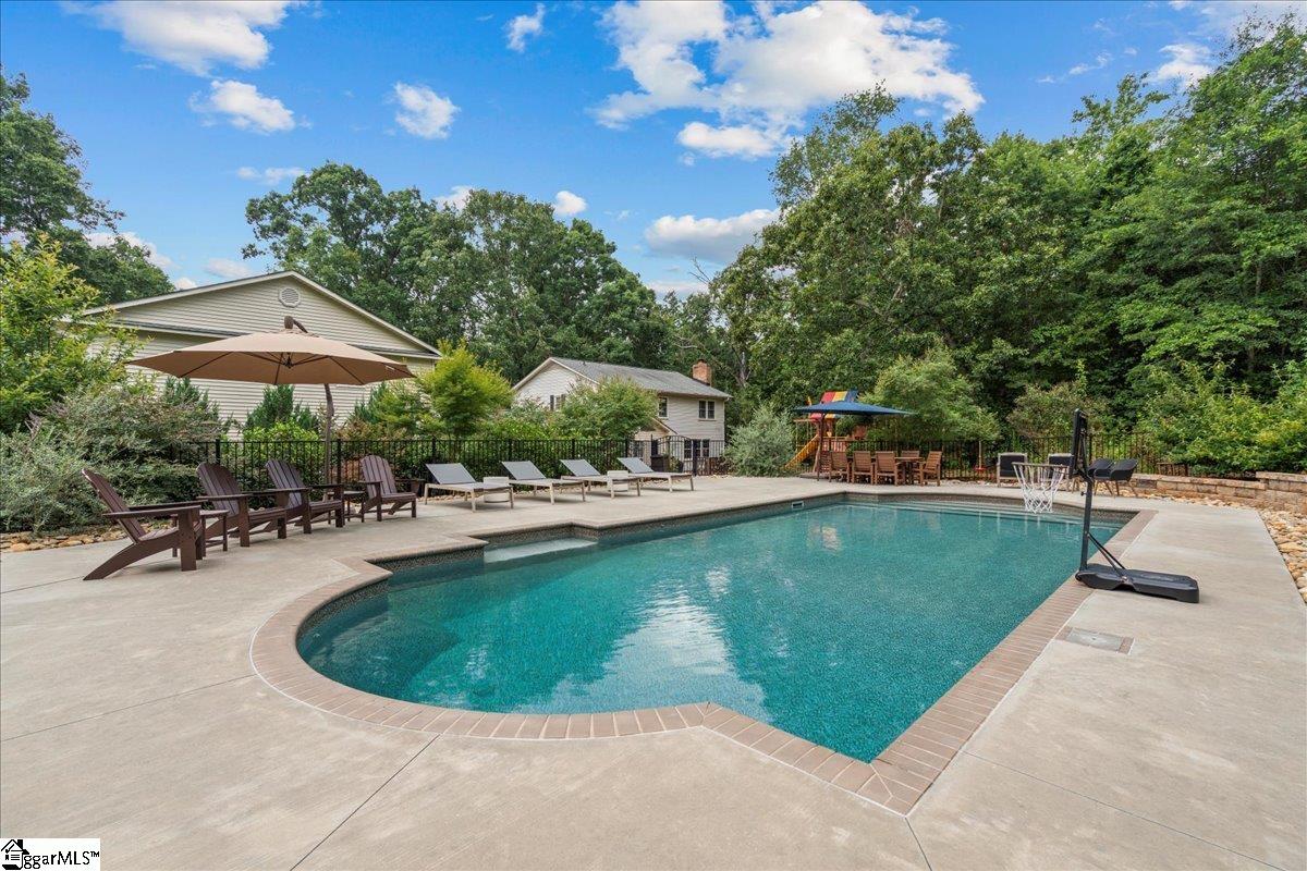 20 Rocky Creek Lane Greenville, SC 29615