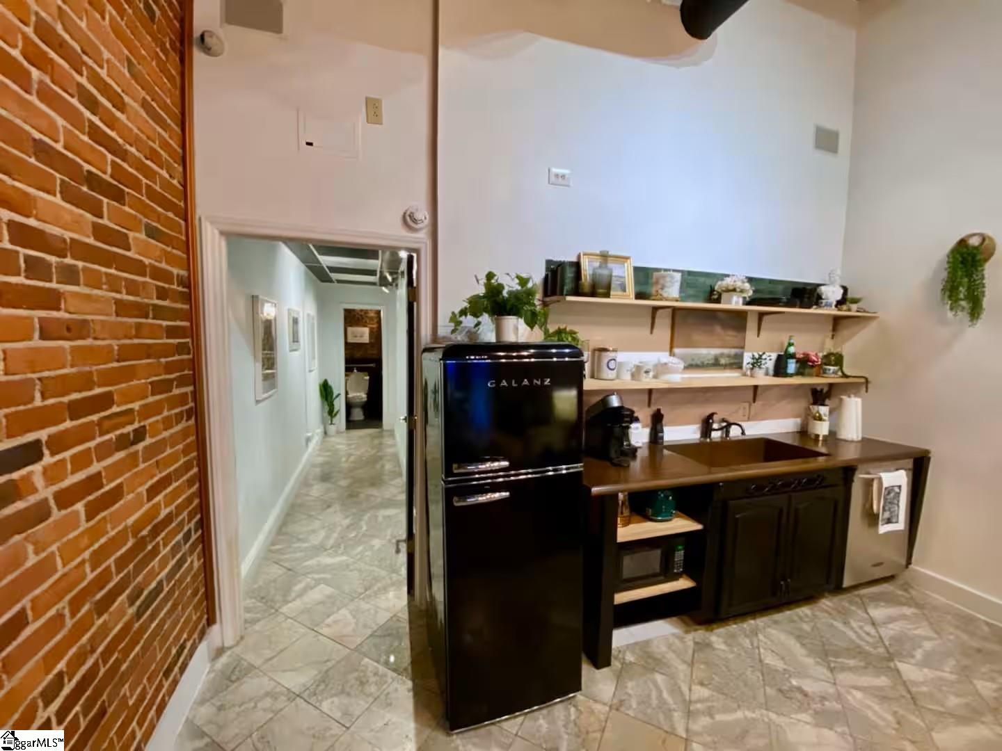 102 W North Street Greenville, SC 29601