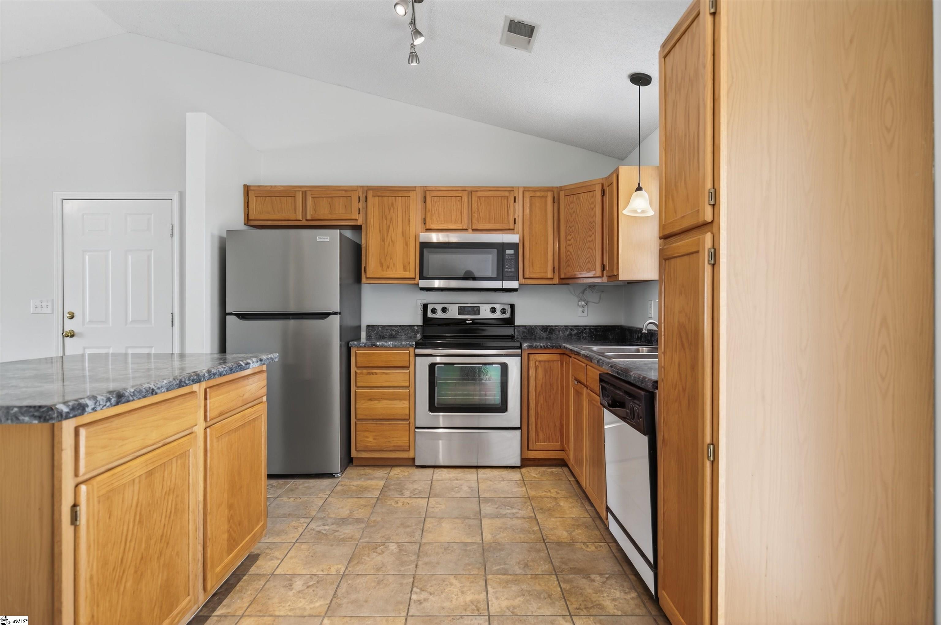 407 Ariel Court Fountain Inn, SC 29645