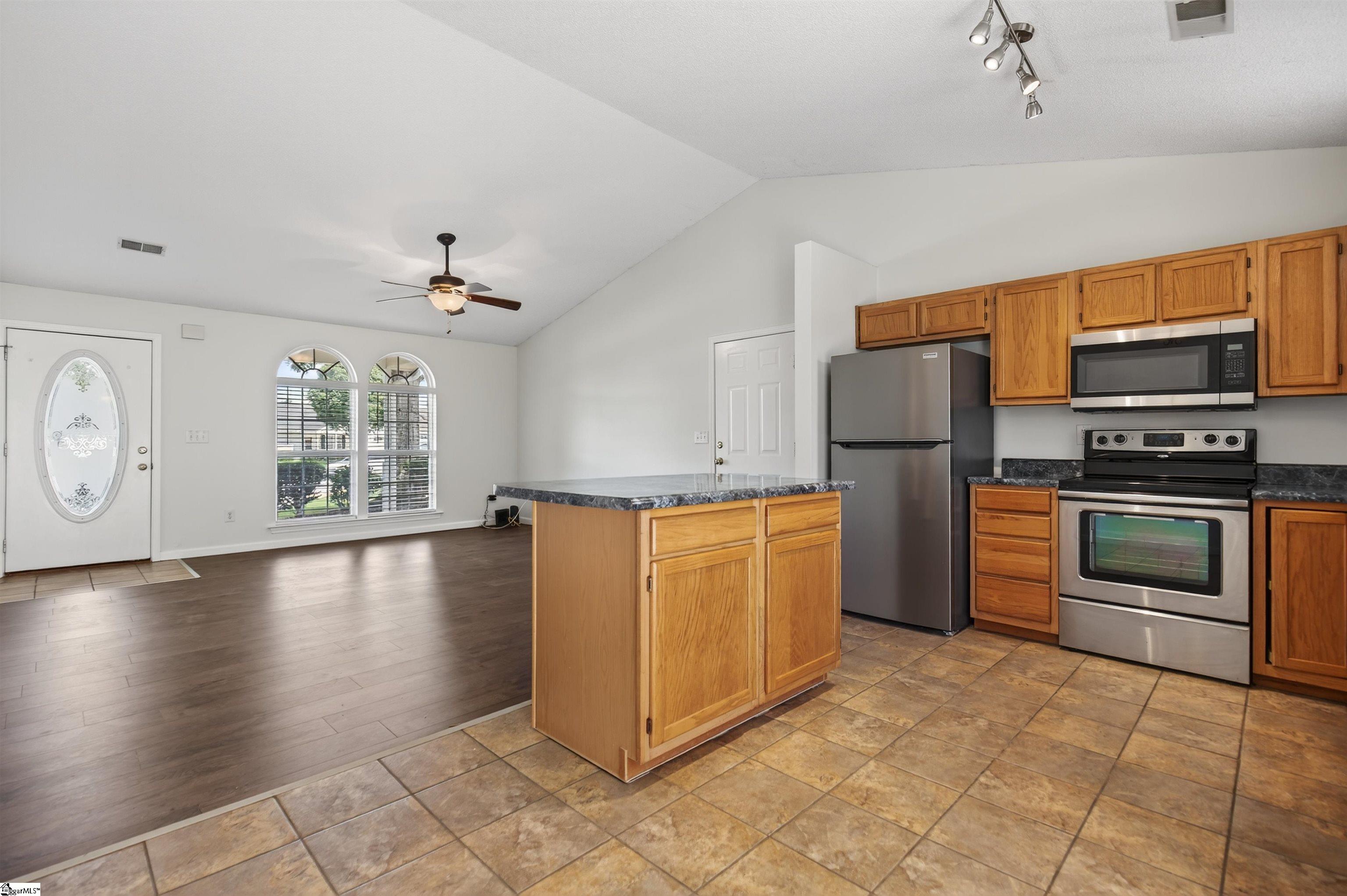 407 Ariel Court Fountain Inn, SC 29645