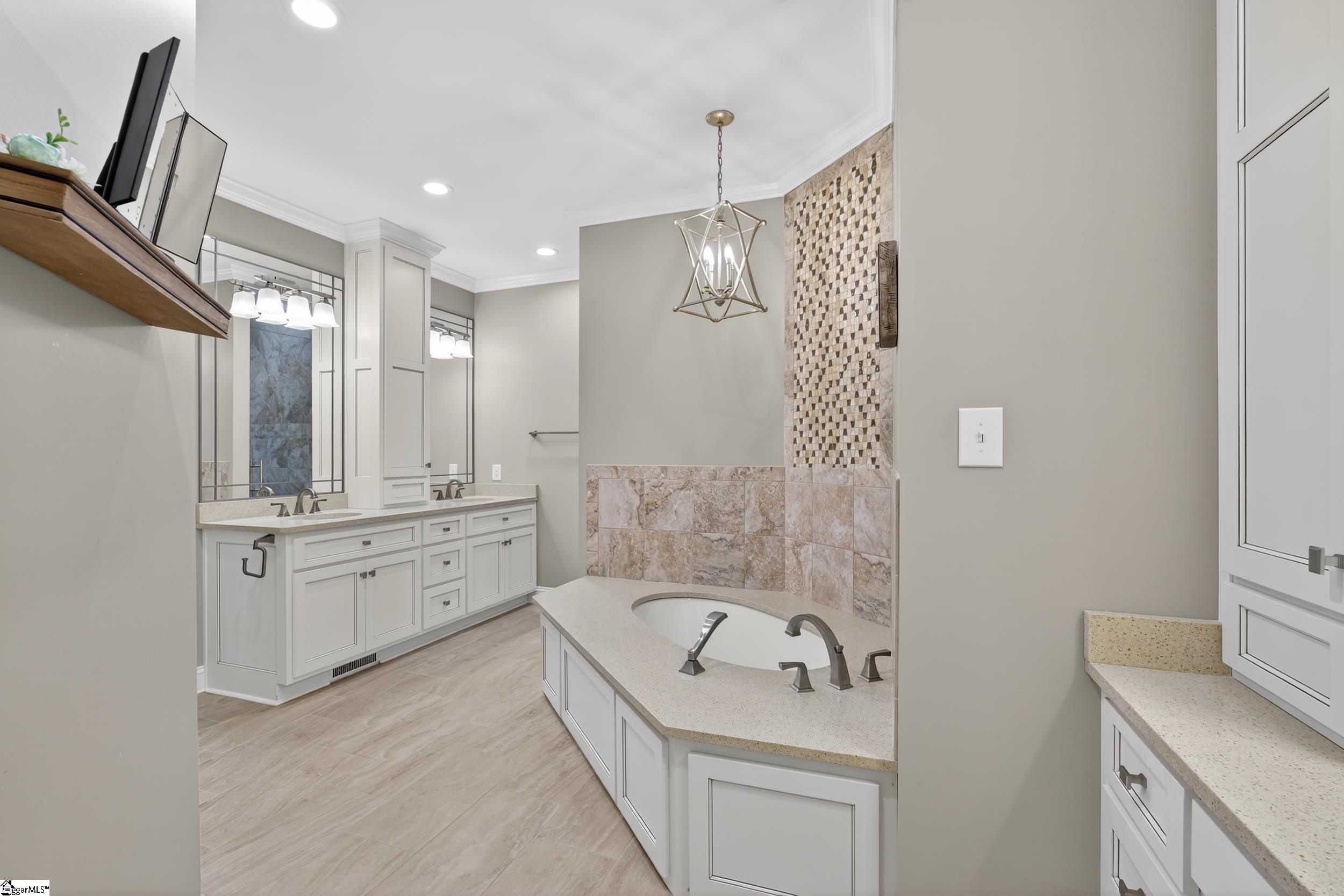374 Hidden Creek Circle Spartanburg, SC 29306