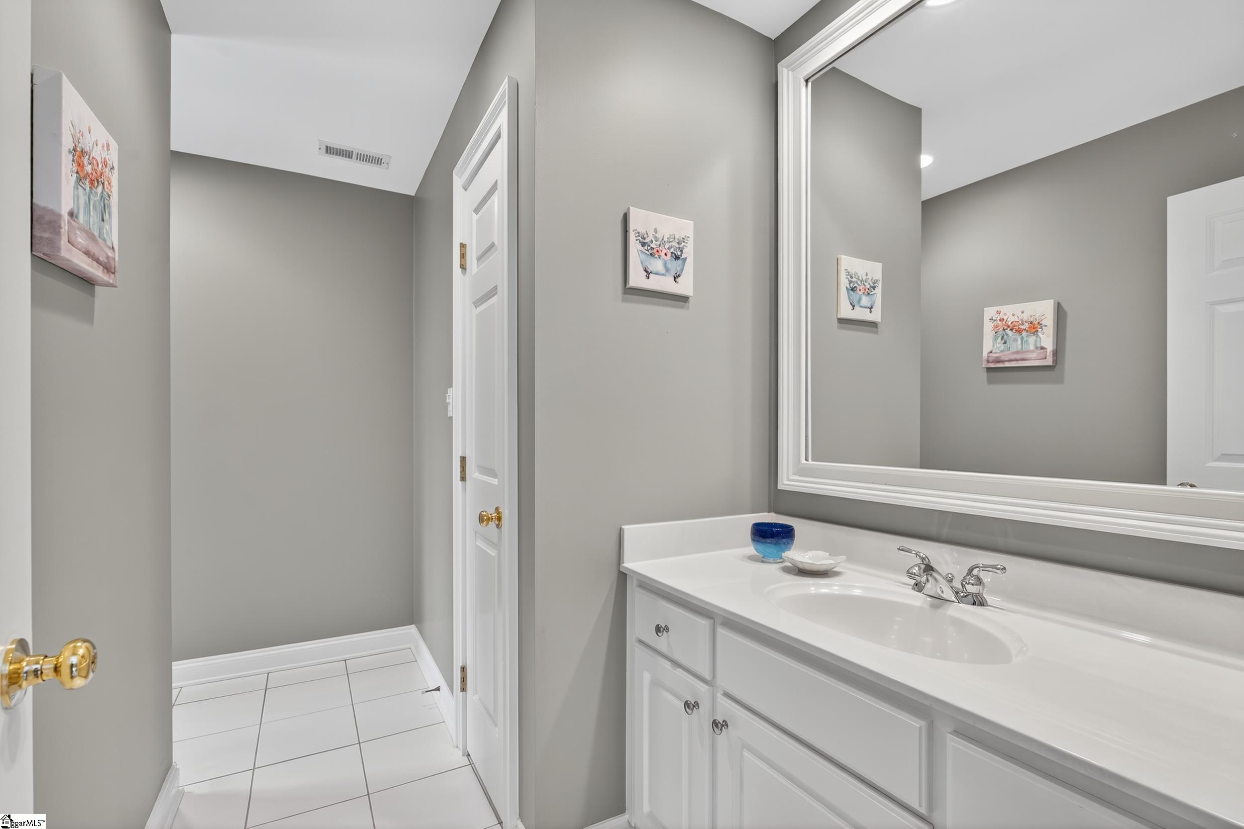 374 Hidden Creek Circle Spartanburg, SC 29306
