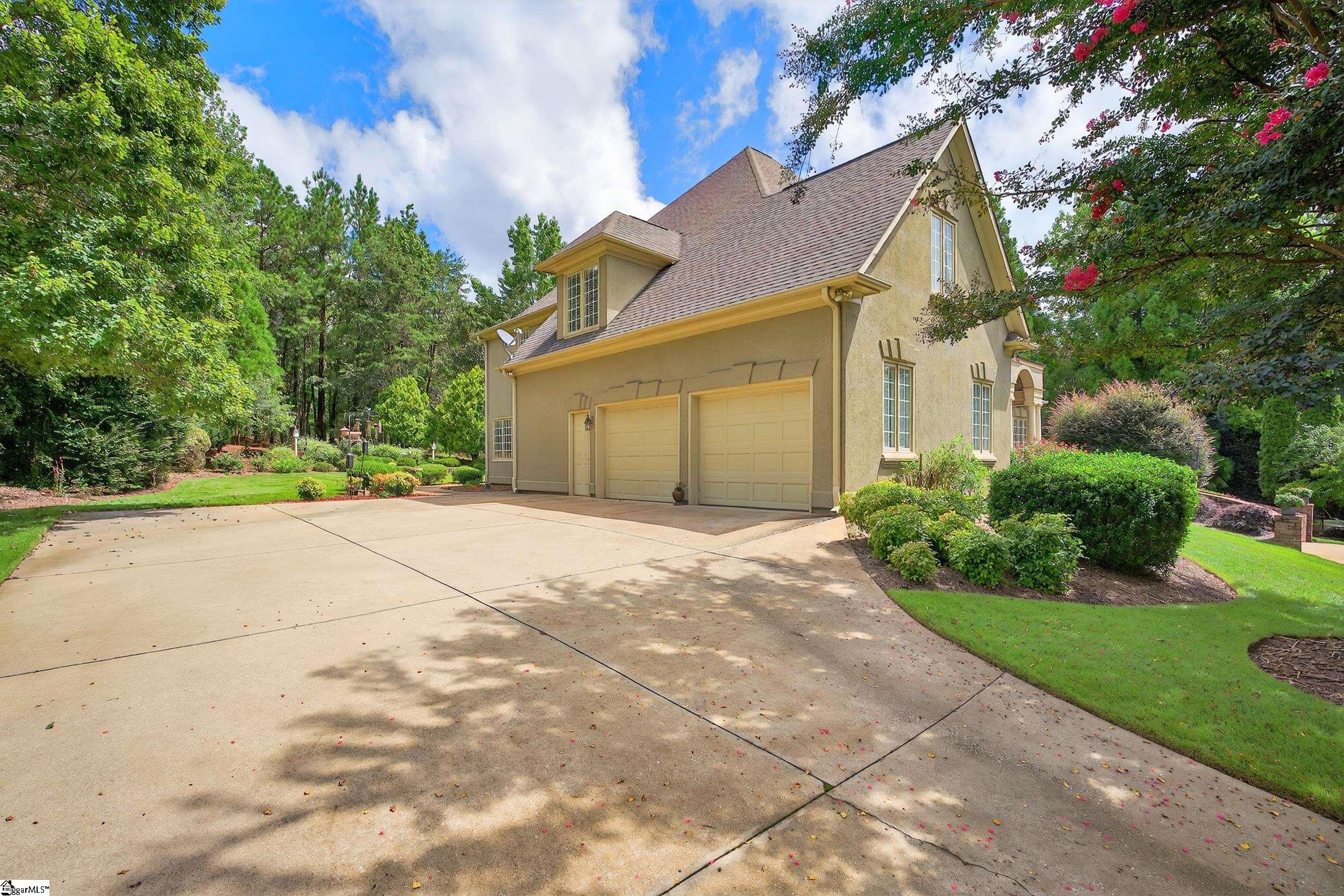 374 Hidden Creek Circle Spartanburg, SC 29306