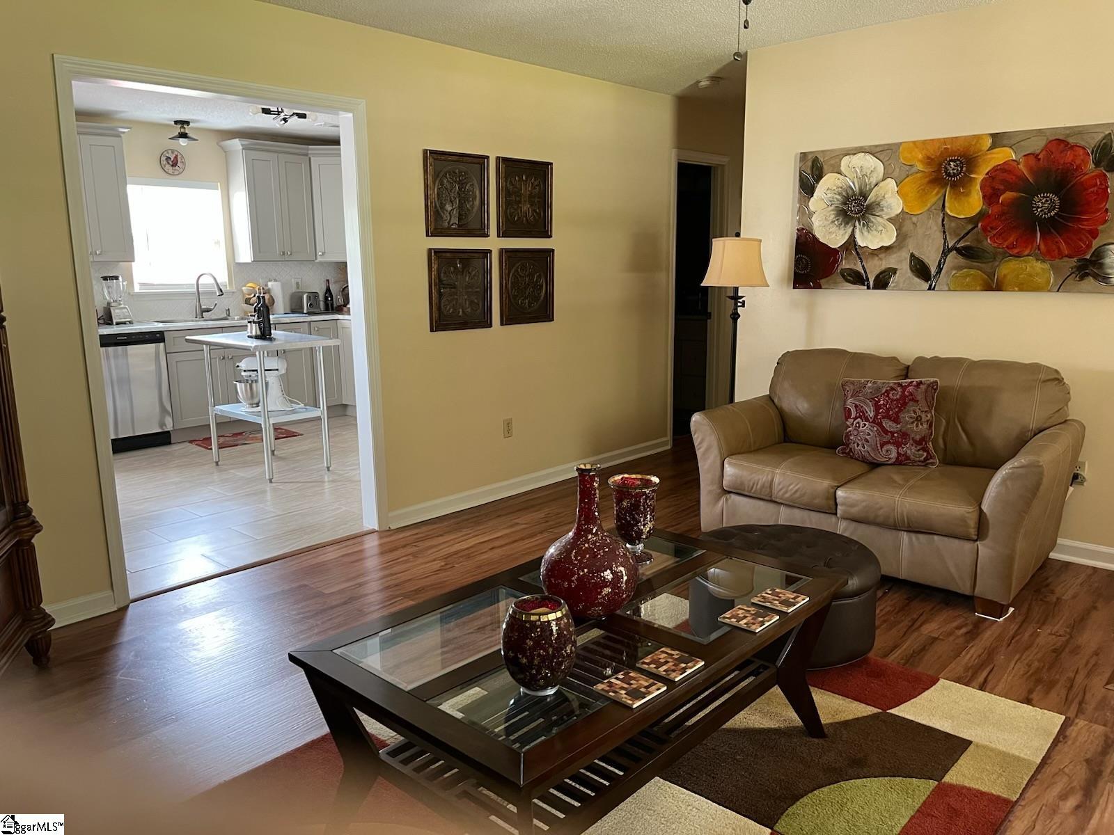 4521 Cross Anchor Road Enoree, SC 29335