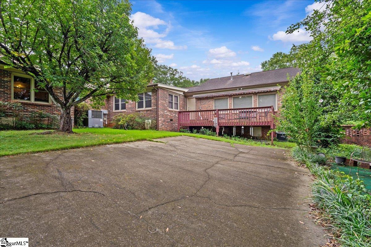 101 Lawnfield Street Mauldin, SC 29662